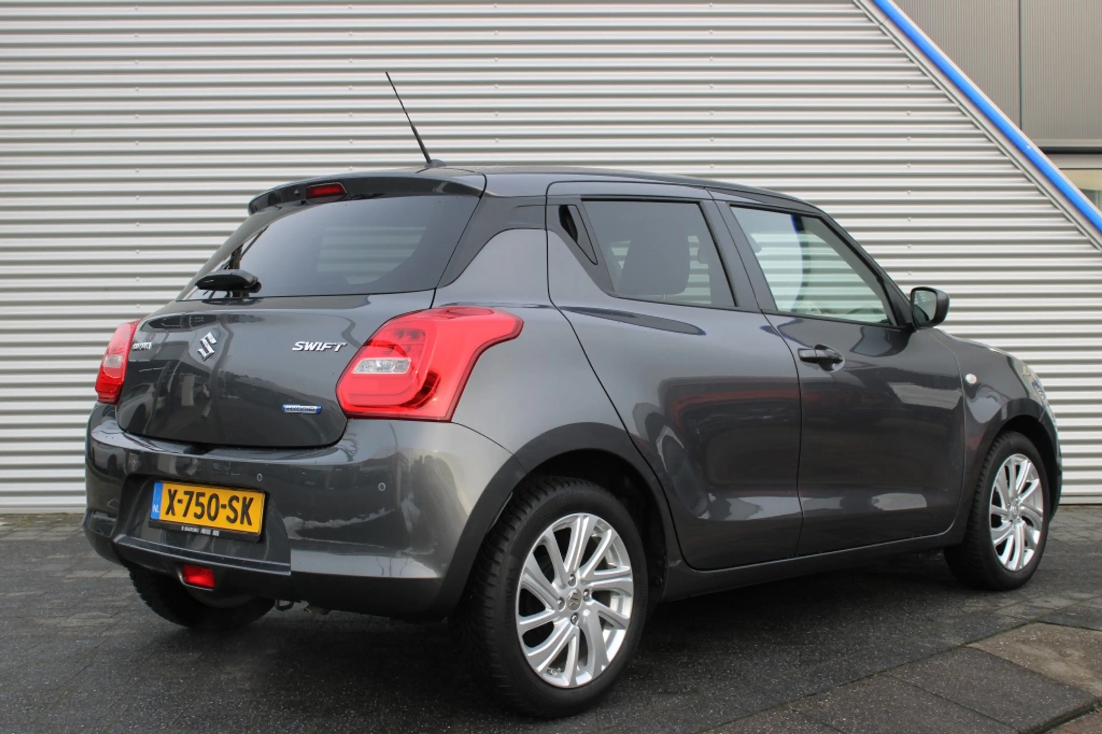 Suzuki Swift 1.2 Select Smart Hybrid Automaat — photo 4