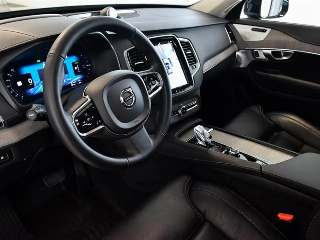 Volvo XC90 снимка Volvo XC90