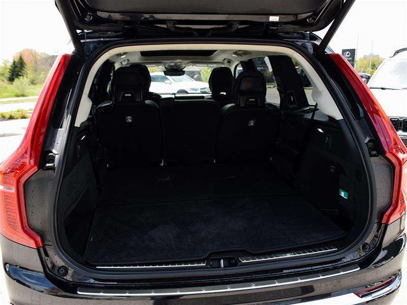 2024 Volvo XC90 T8 eAWD PHEV Ultimate Bright Theme 7-Seater thumb 9