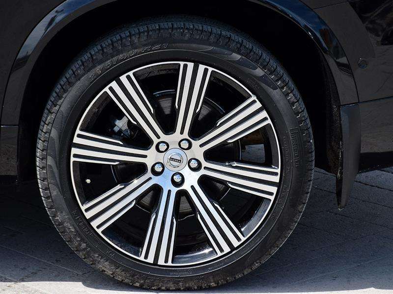 2024 Volvo XC90 T8 eAWD PHEV Ultimate Bright Theme 7-Seater thumb 7