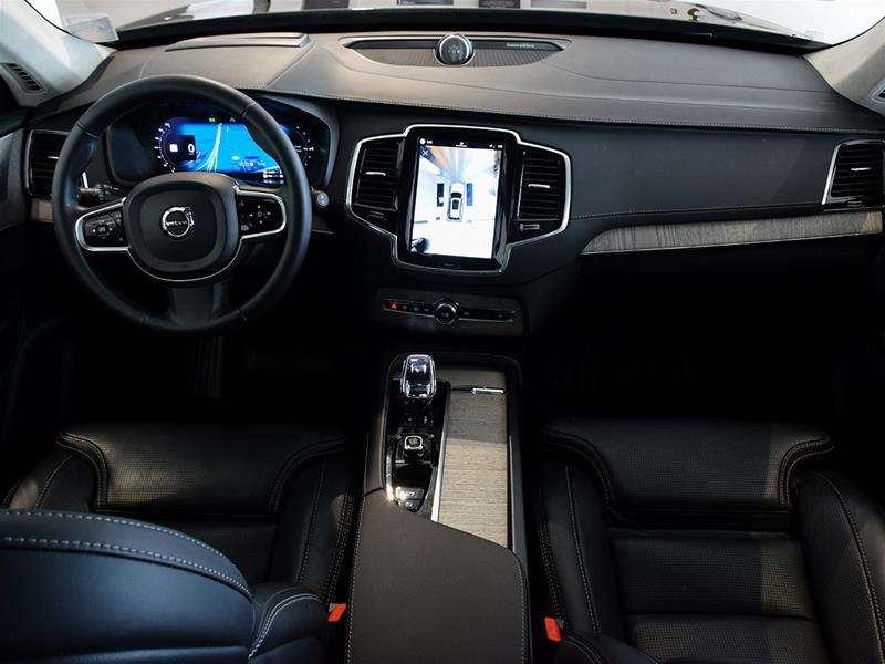 2024 Volvo XC90 T8 eAWD PHEV Ultimate Bright Theme 7-Seater thumb 21