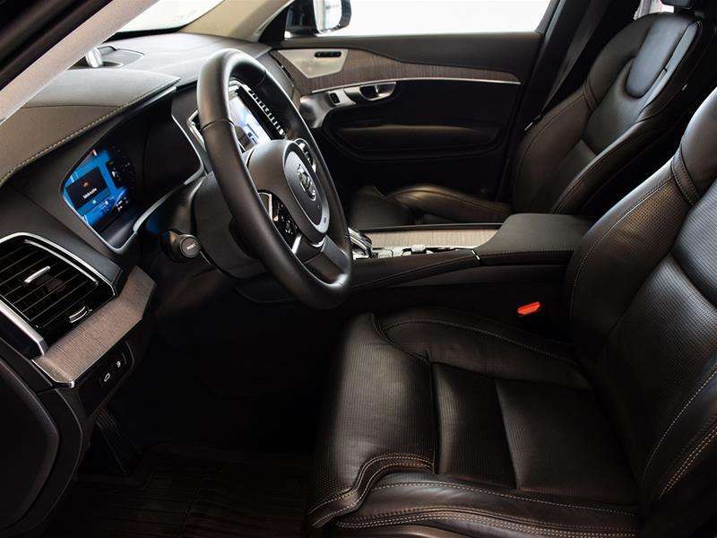 2024 Volvo XC90 T8 eAWD PHEV Ultimate Bright Theme 7-Seater thumb 10