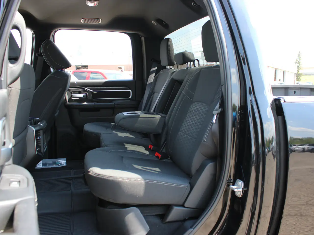 RAM 3500 снимка RAM 3500