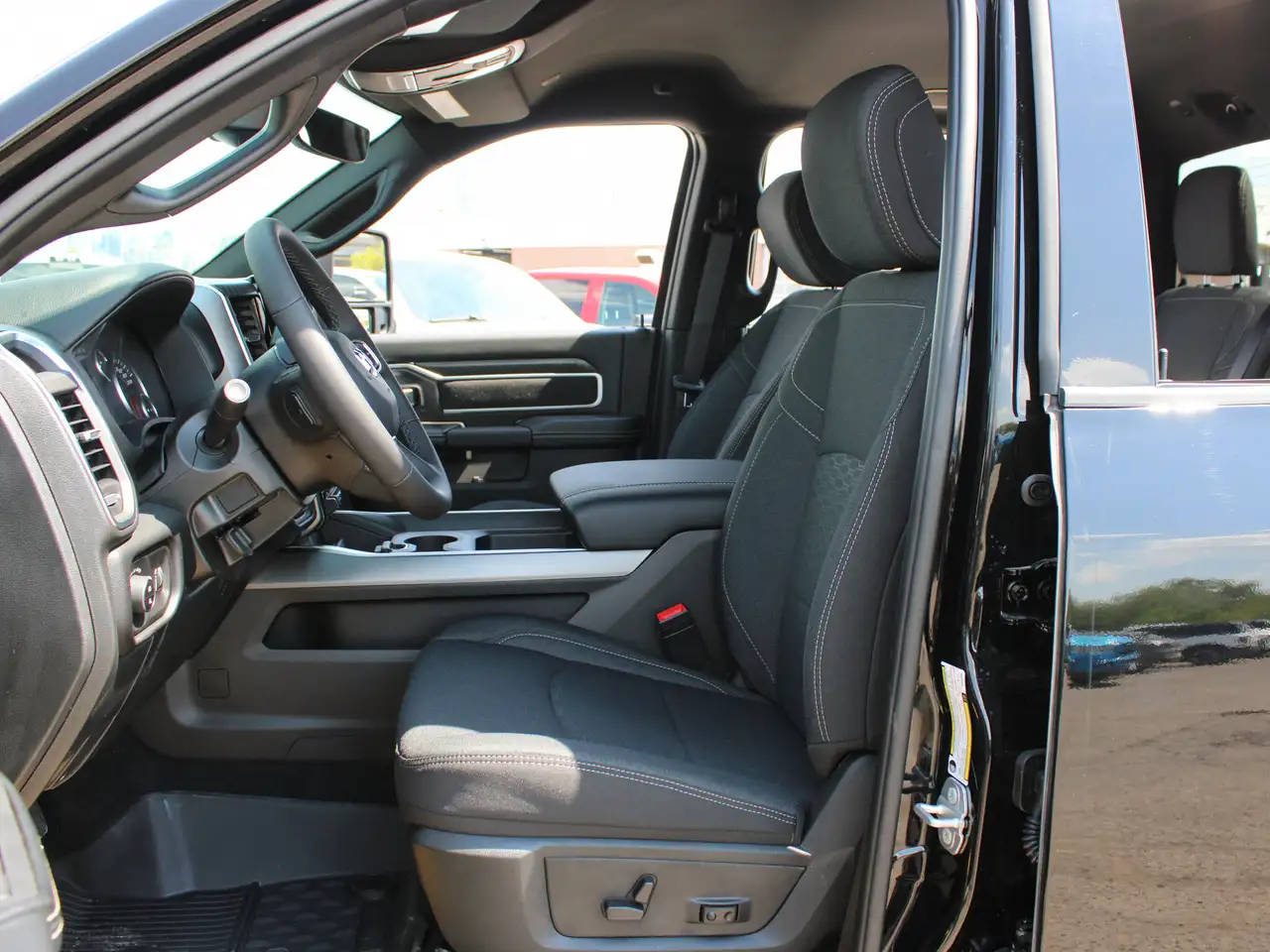 RAM 3500 снимка RAM 3500