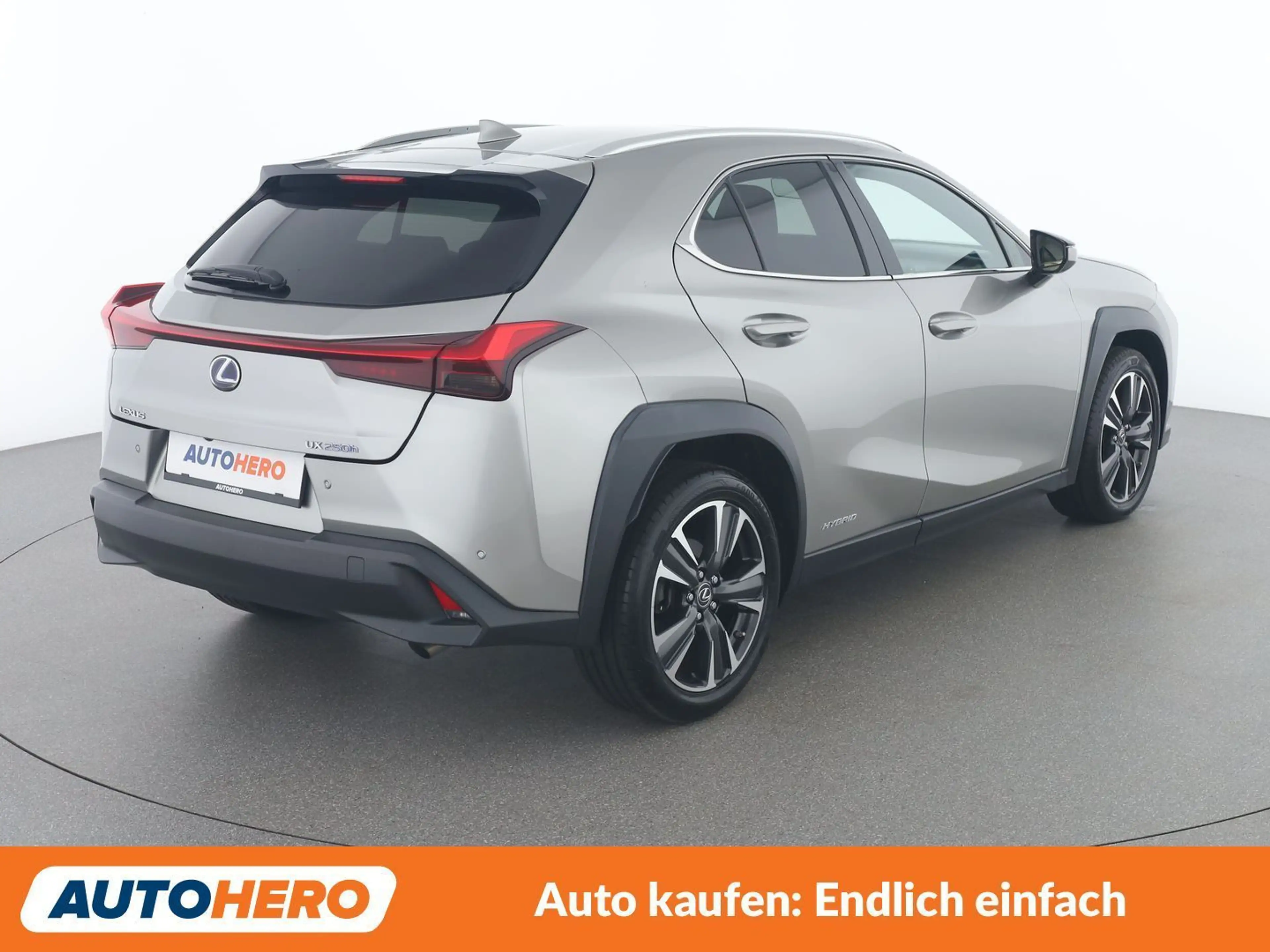 Lexus UX 250h UX 250h Executive Line — photo 6