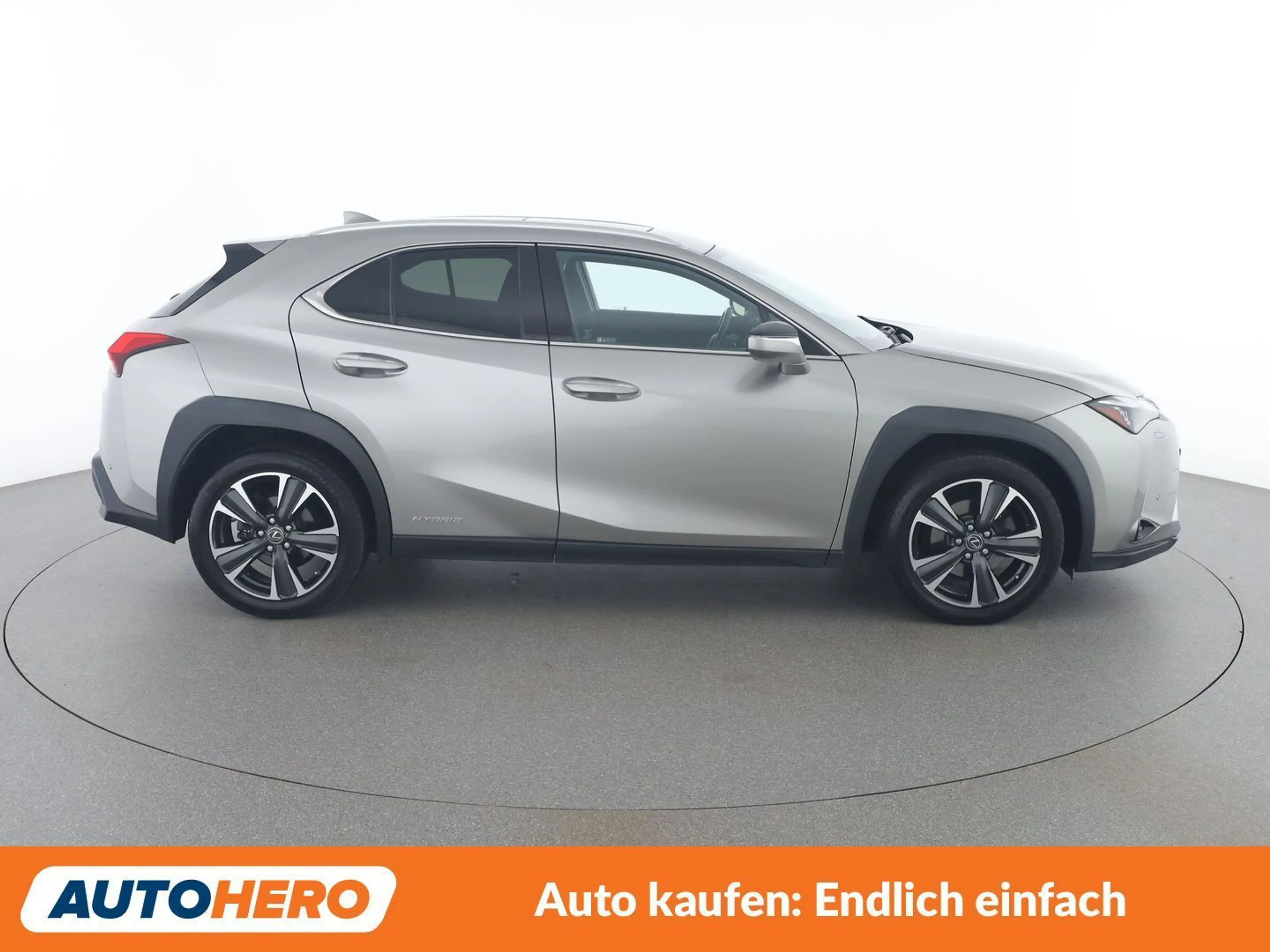 Lexus UX 250h UX 250h Executive Line — photo 7