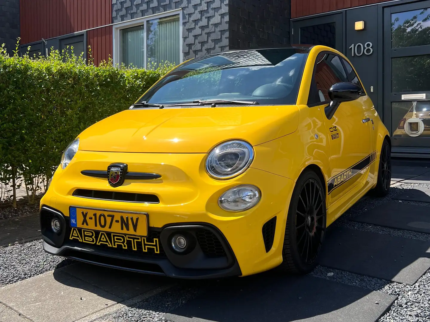 Fiat 500 Abarth 500 Abarth 1.4 T-Jet 595 Geel - 1