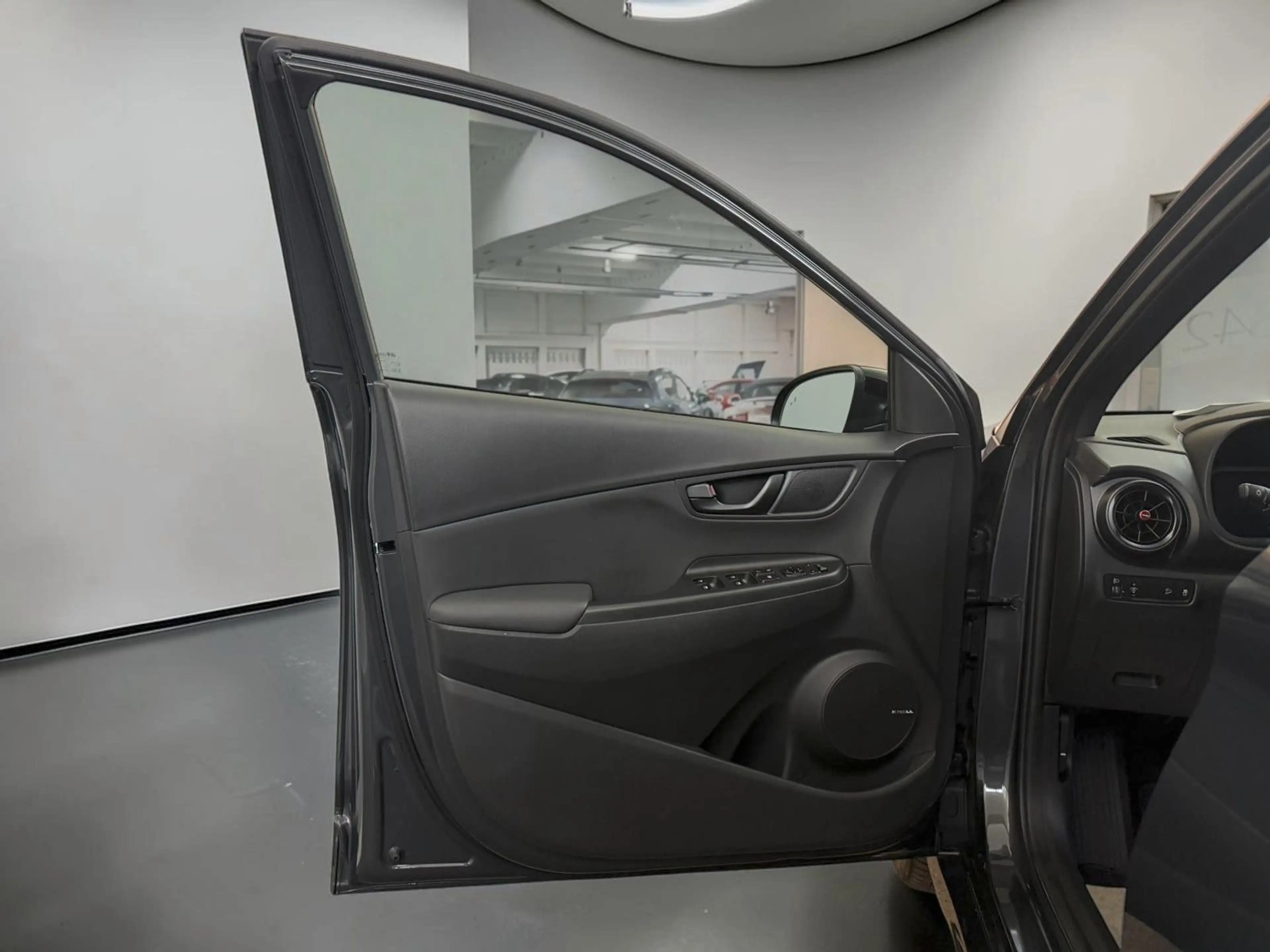 Hyundai KONA N Line 1.6T-GDI DCT*ASSISTENZ* — photo 8