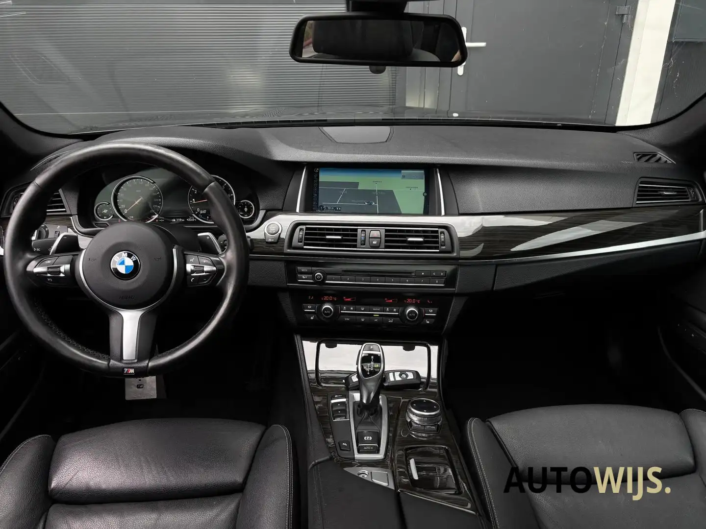 BMW 528 5-serie Touring 528i High Executive|M-Sport|Pano|C Zwart - 2