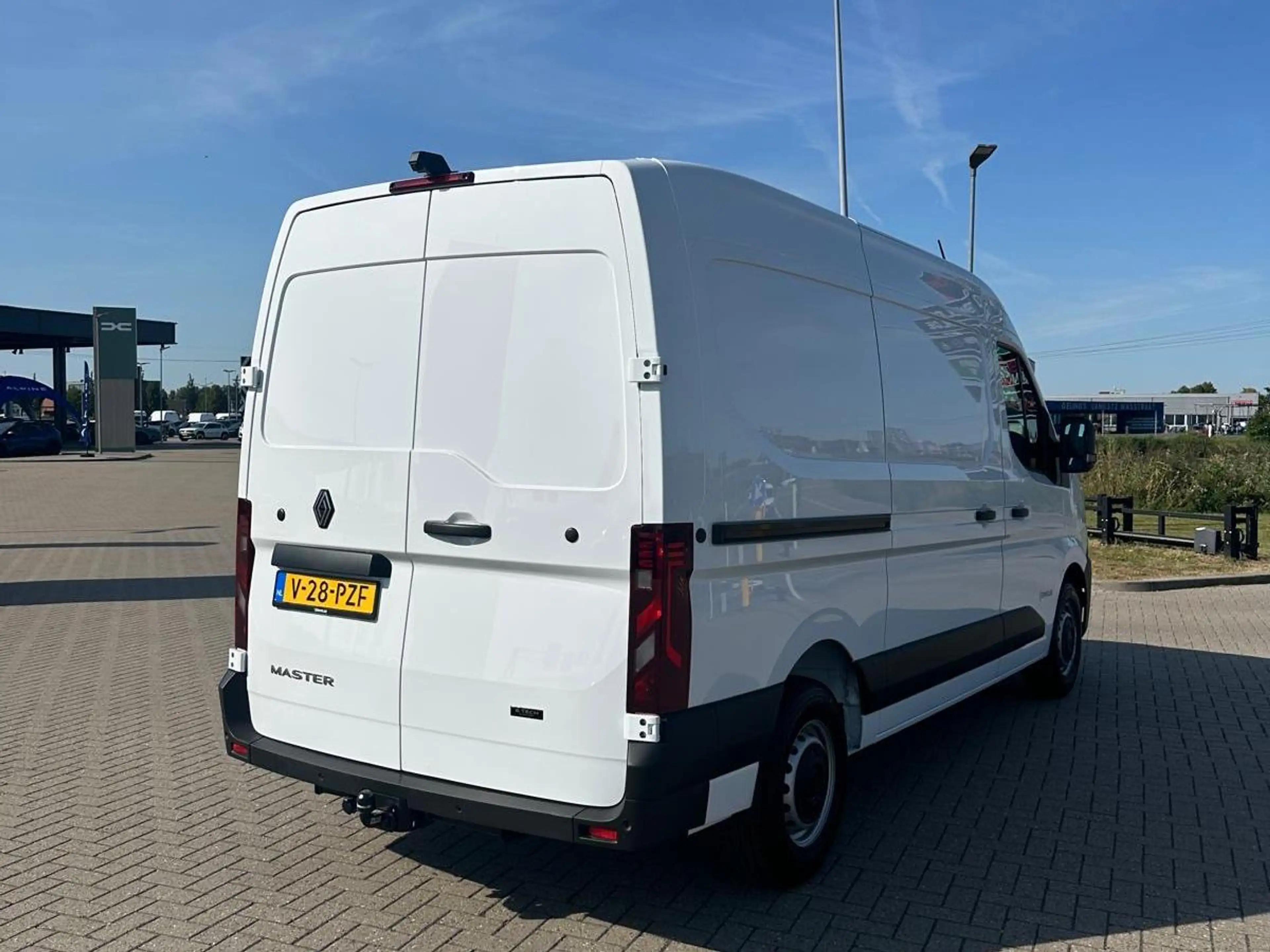 Renault Master E-Tech GB L2H2 T35 E-Tech 140 pk long range advanc — photo 5