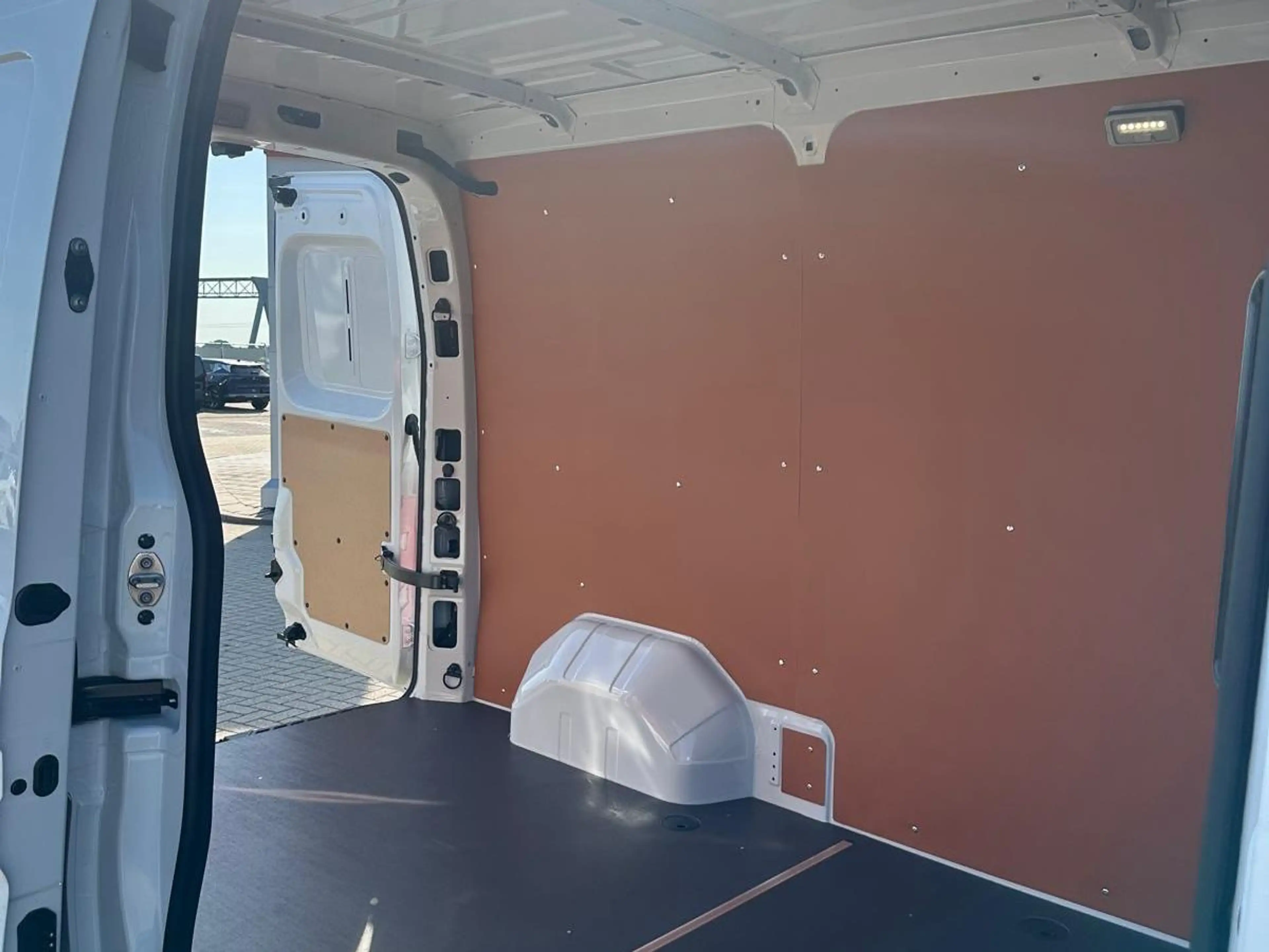 Renault Master E-Tech GB L2H2 T35 E-Tech 140 pk long range advanc — photo 8