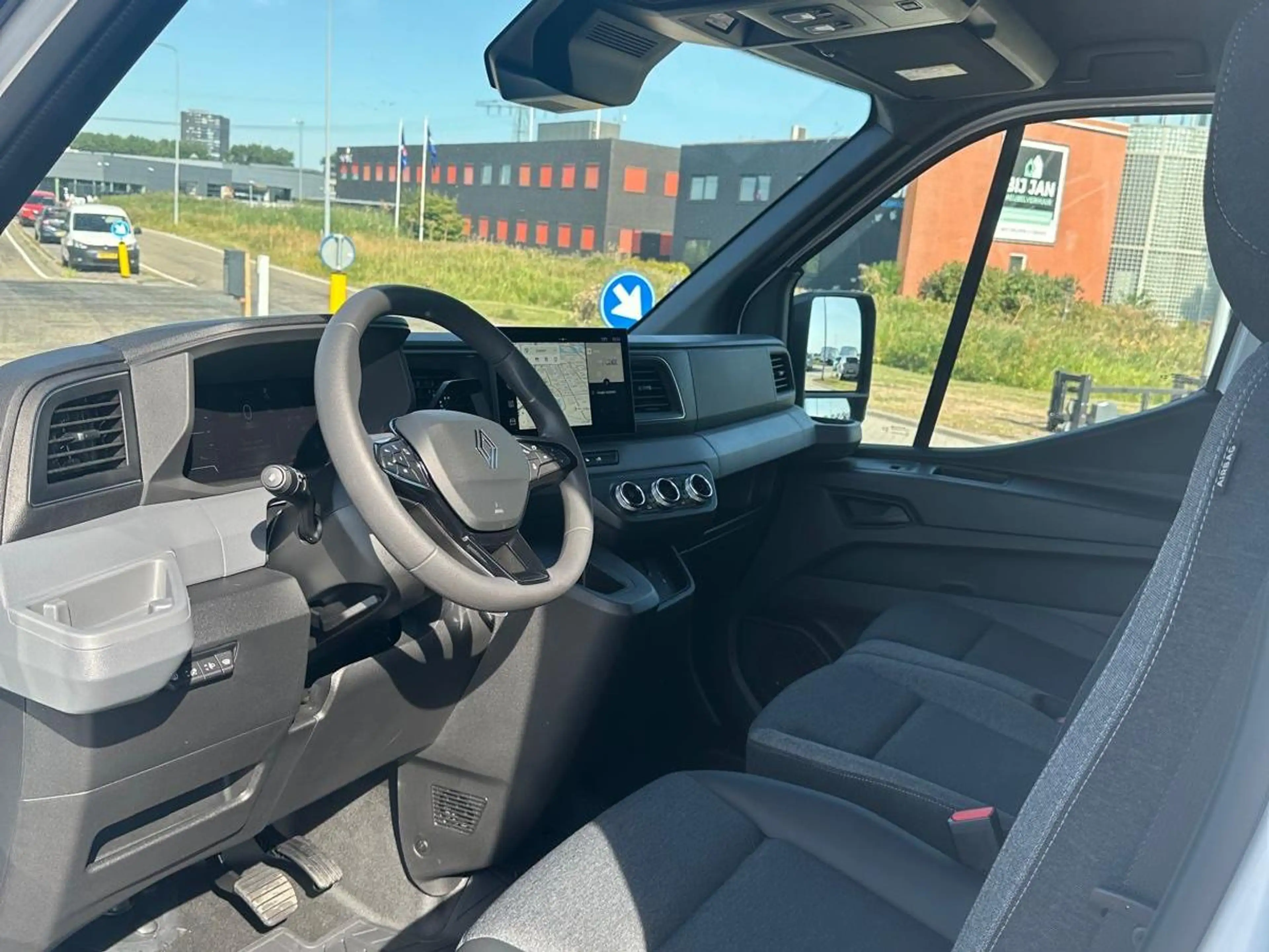 Renault Master E-Tech GB L2H2 T35 E-Tech 140 pk long range advanc — photo 14