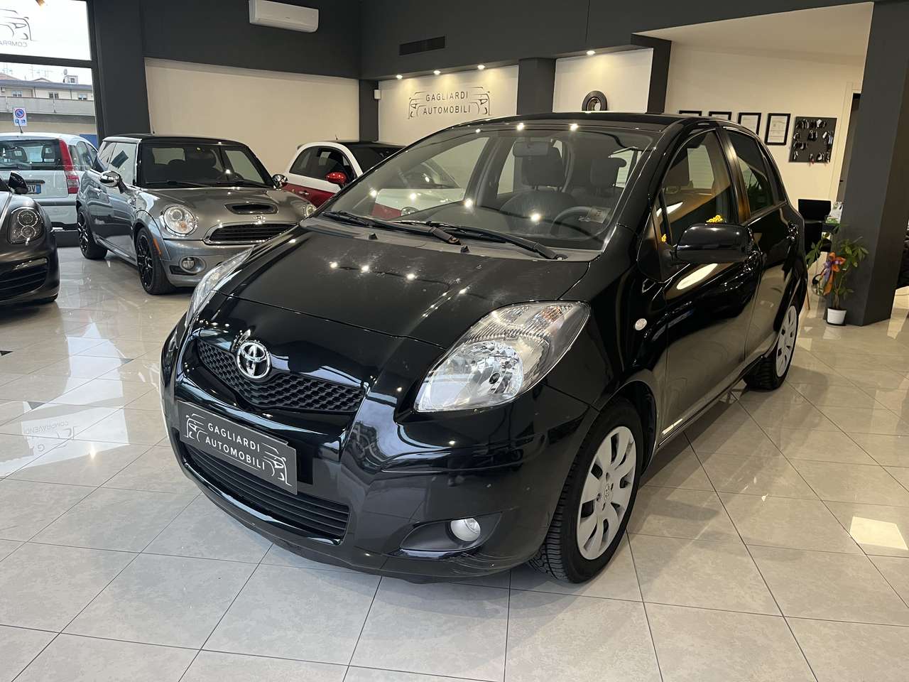 Toyota Yaris Yaris II 2005 5p 1.3 dual S m-mt