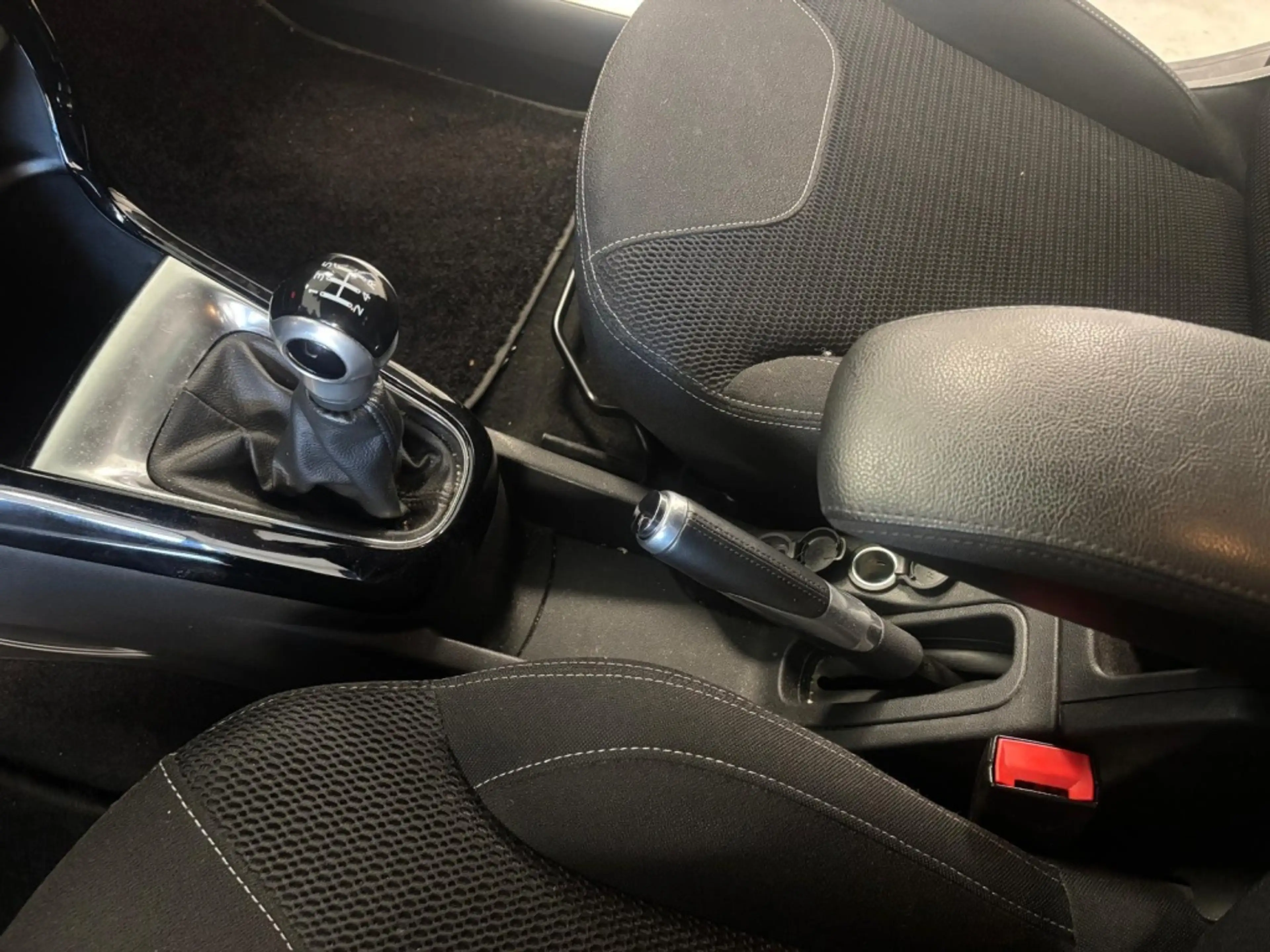 DS Automobiles DS 3 1.2 So Chic zwarte hemel/clima — photo 15
