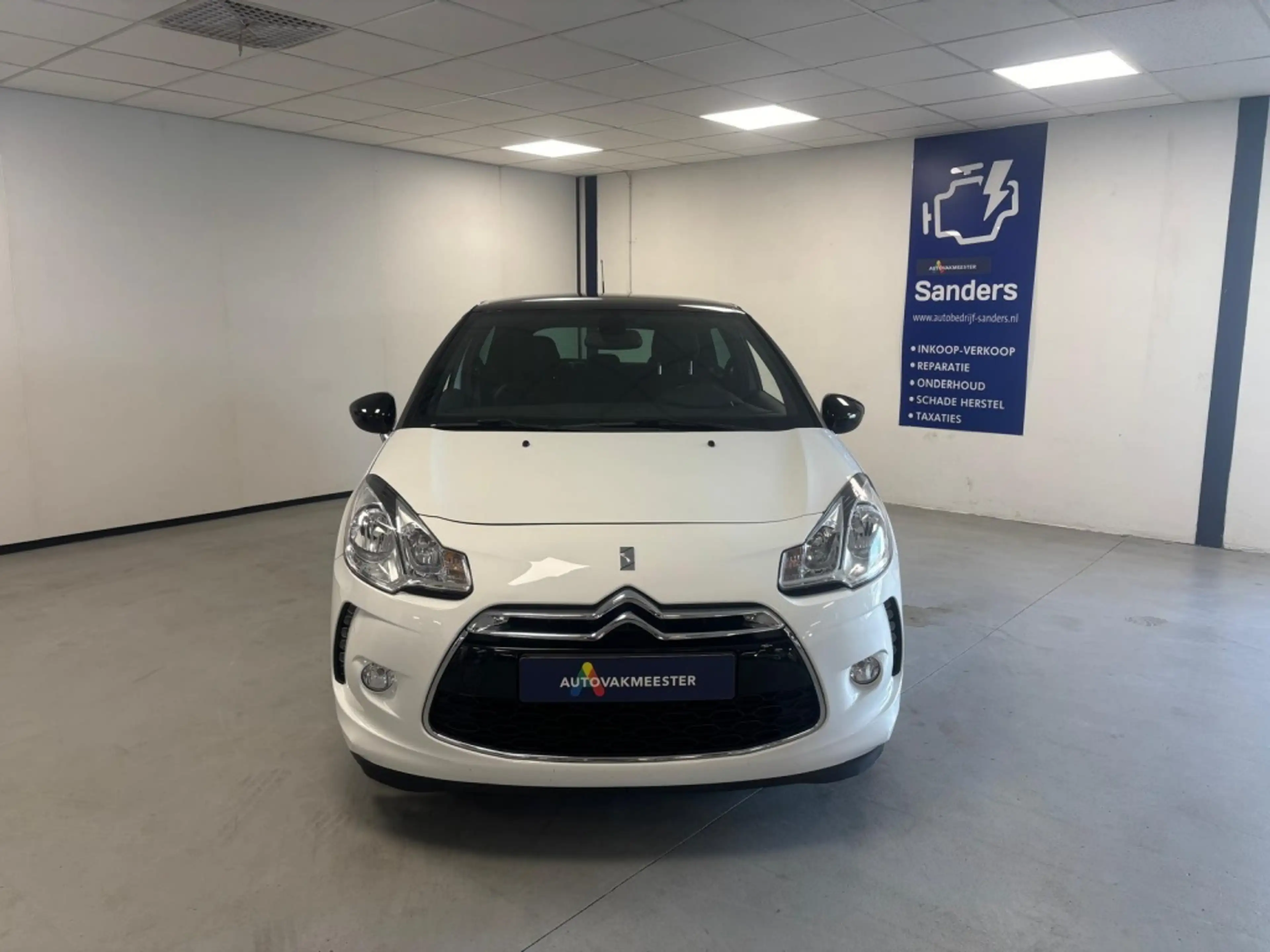 DS Automobiles DS 3 1.2 So Chic zwarte hemel/clima — photo 2
