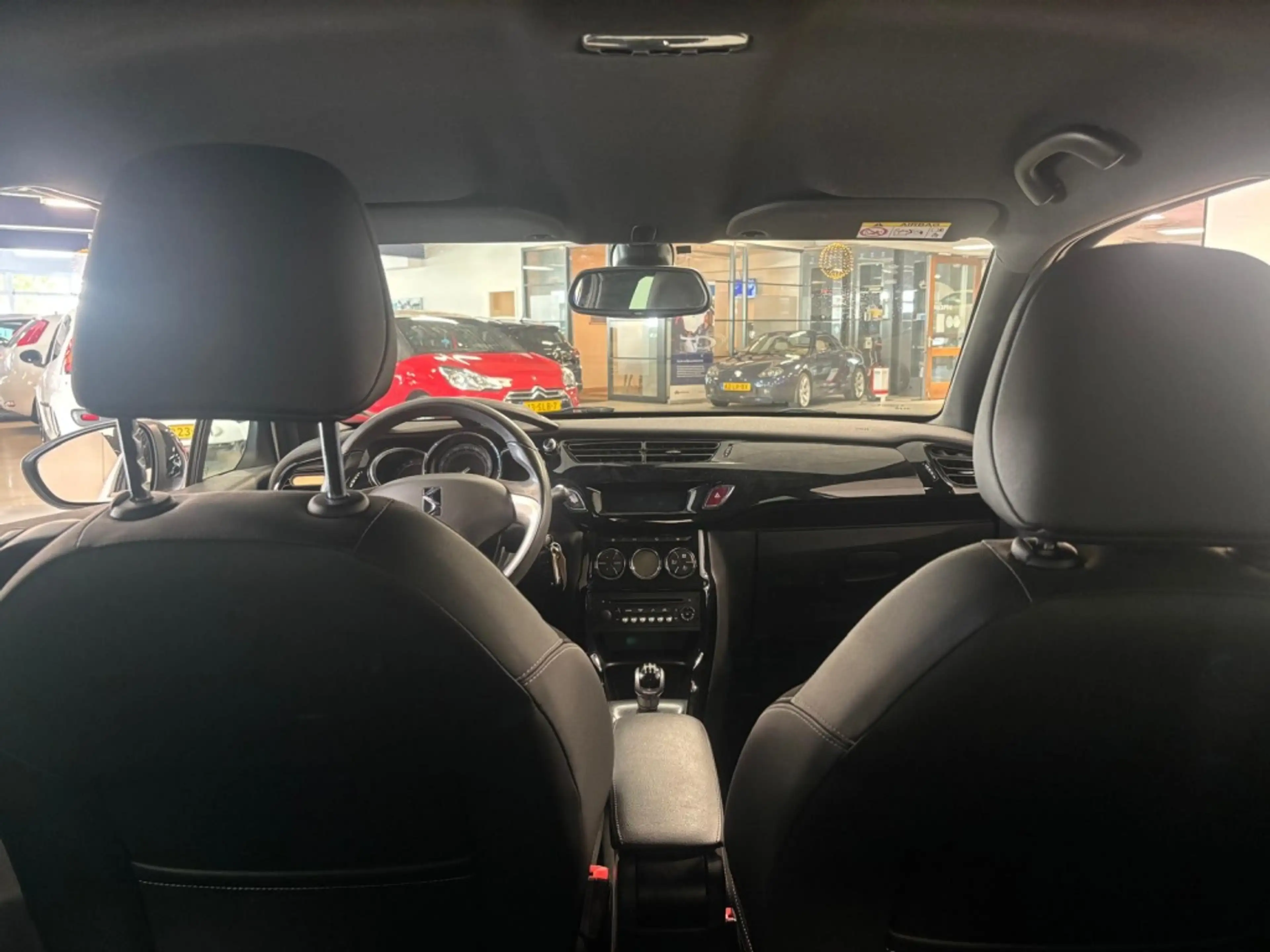 DS Automobiles DS 3 1.2 So Chic zwarte hemel/clima — photo 8