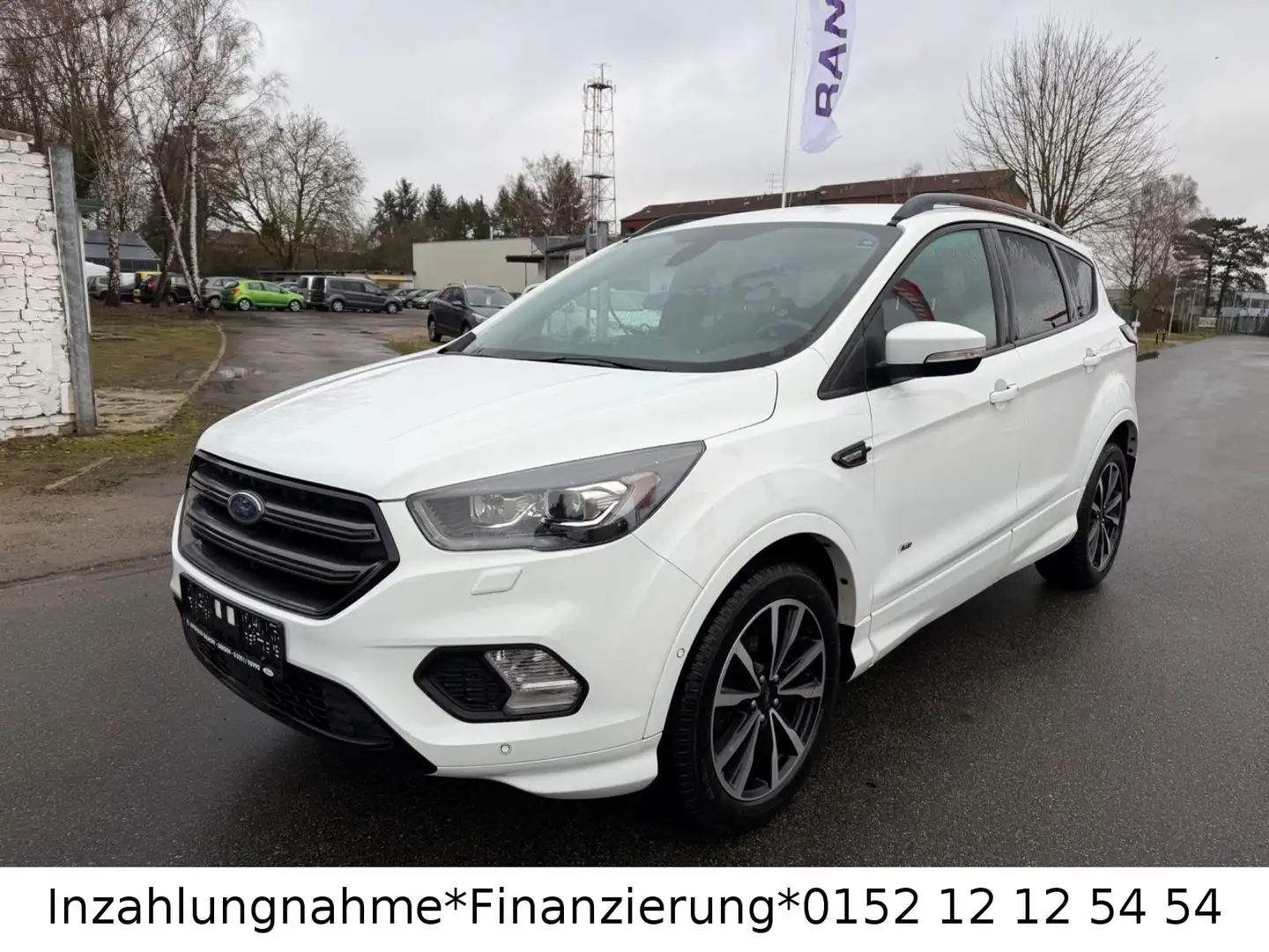 Ford Kuga ST-Line Weiß - 2