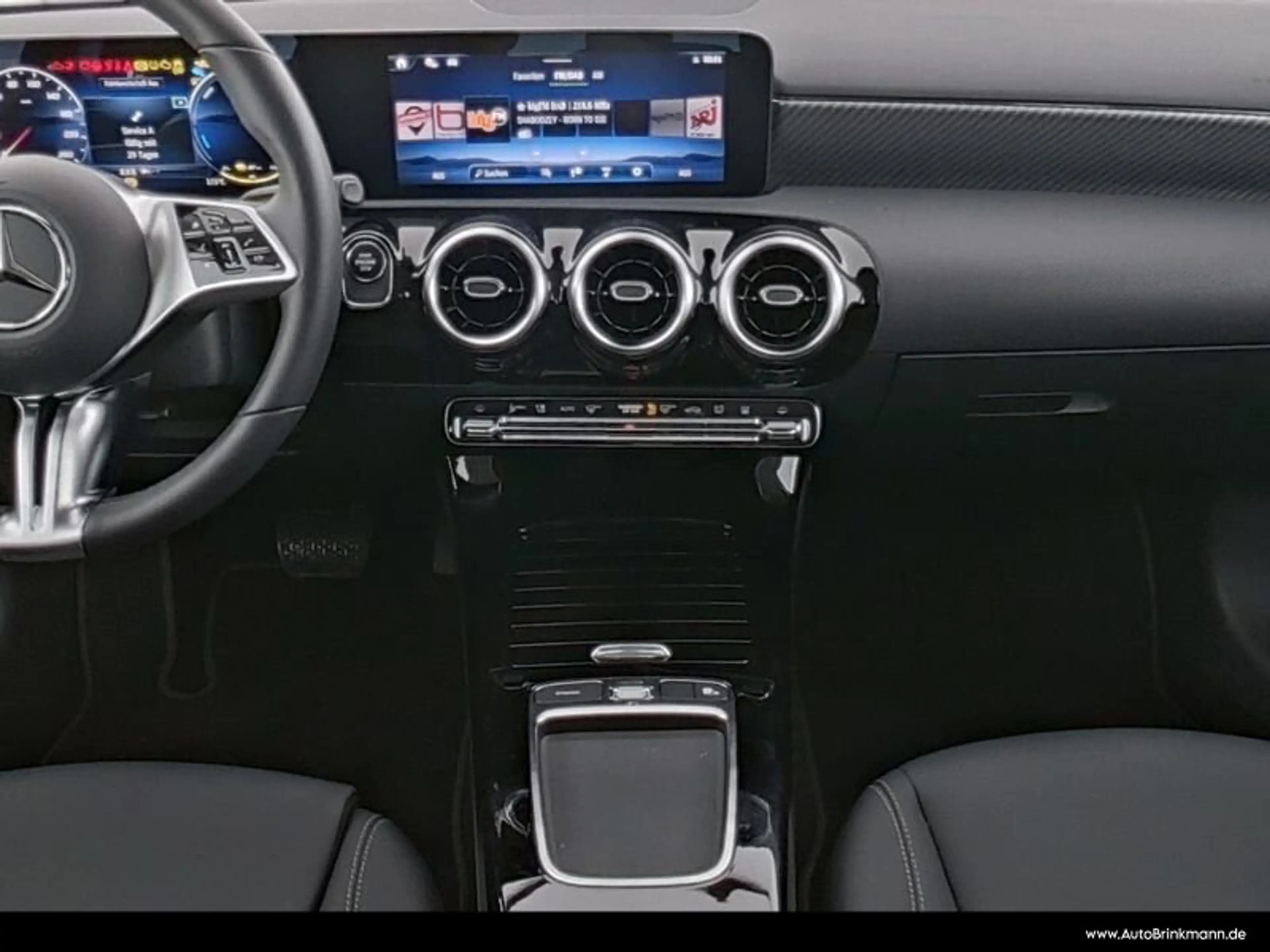 Mercedes-Benz A 250 A 250 e AHK/DISTRONIC/LED/KAMERA/SPURH/ADVANCED — photo 5
