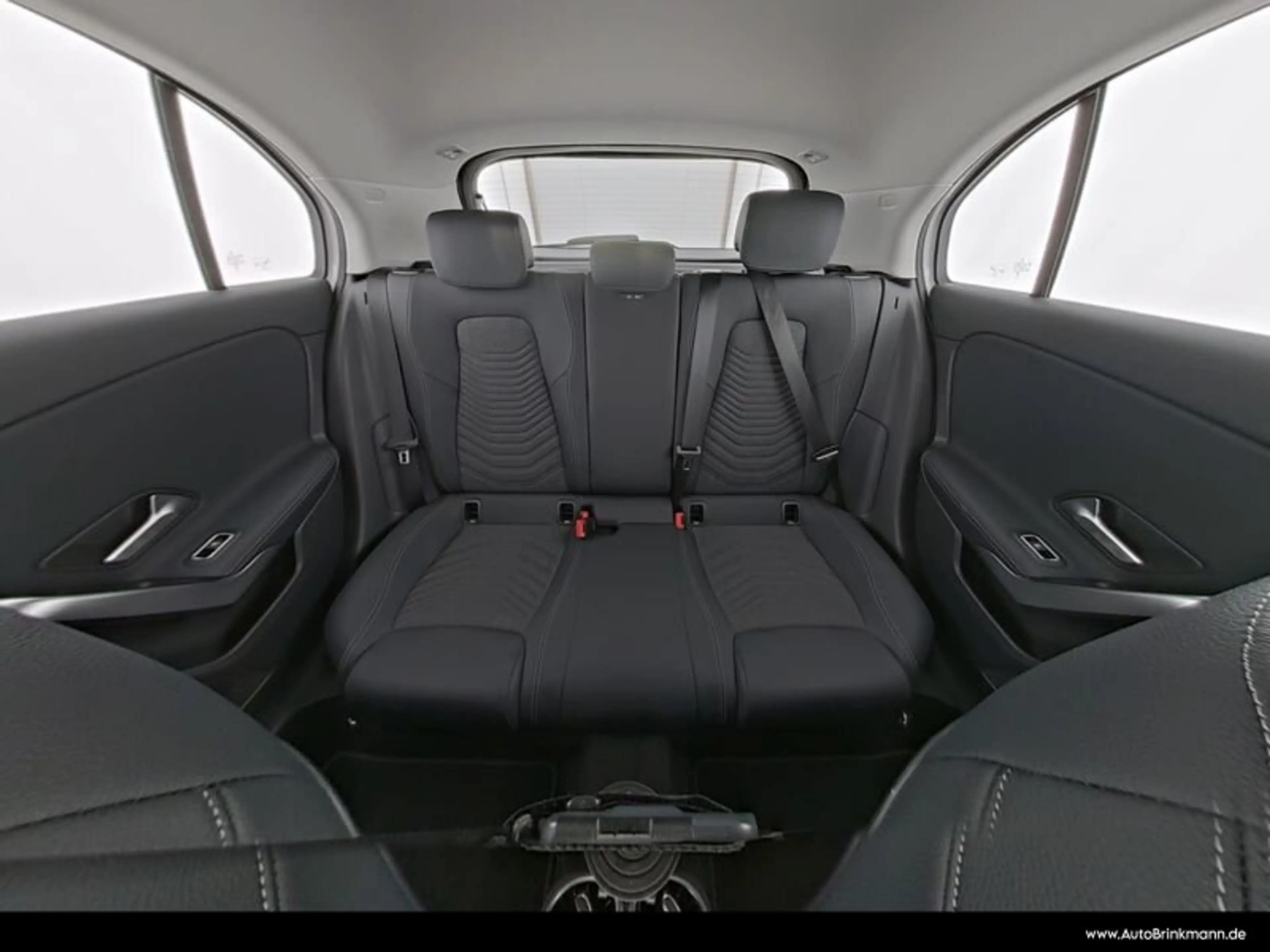 Mercedes-Benz A 250 A 250 e AHK/DISTRONIC/LED/KAMERA/SPURH/ADVANCED — photo 8