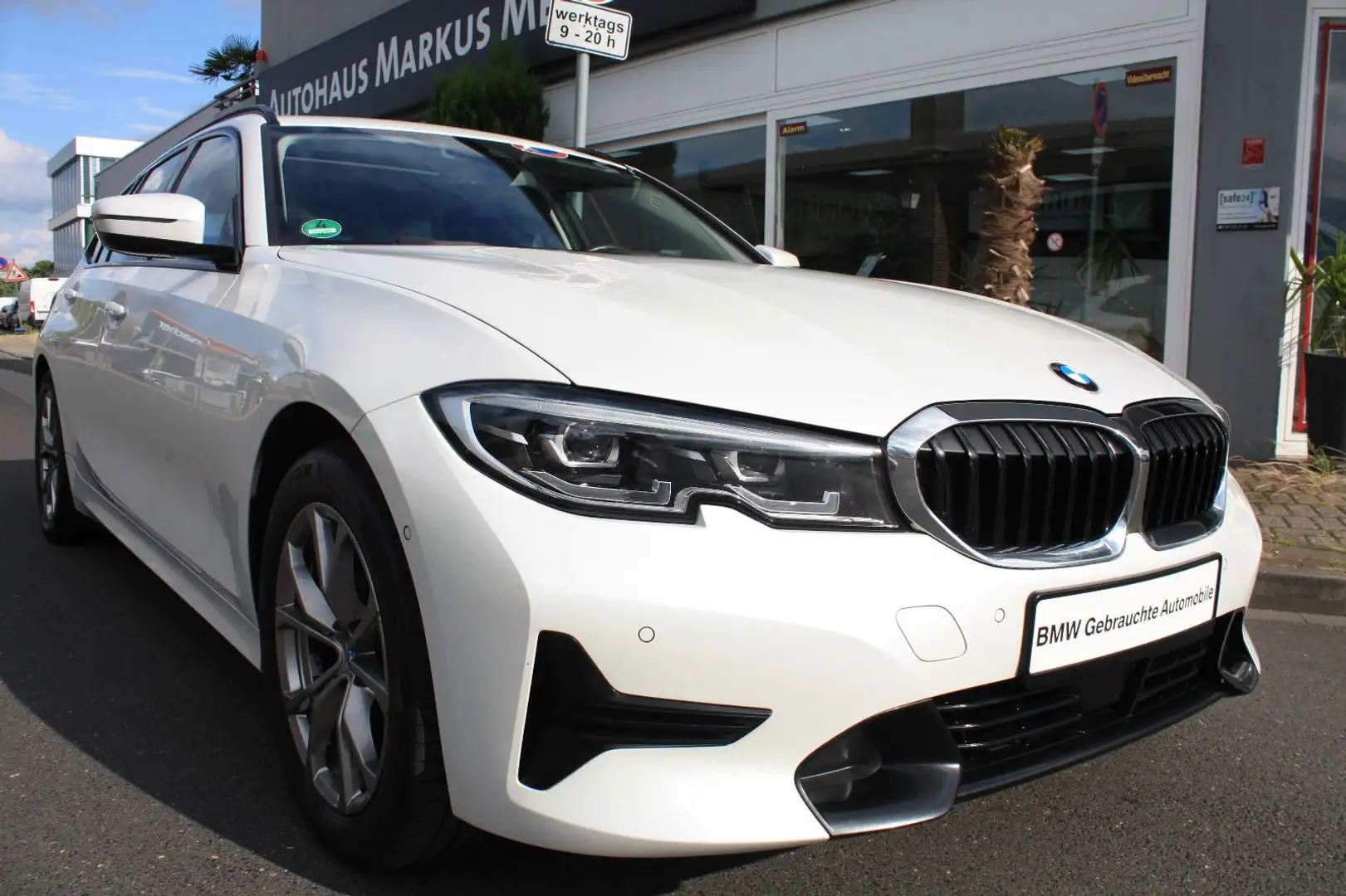 BMW 320 Baureihe 3 Touring 320 d Sport Line Weiß - 1