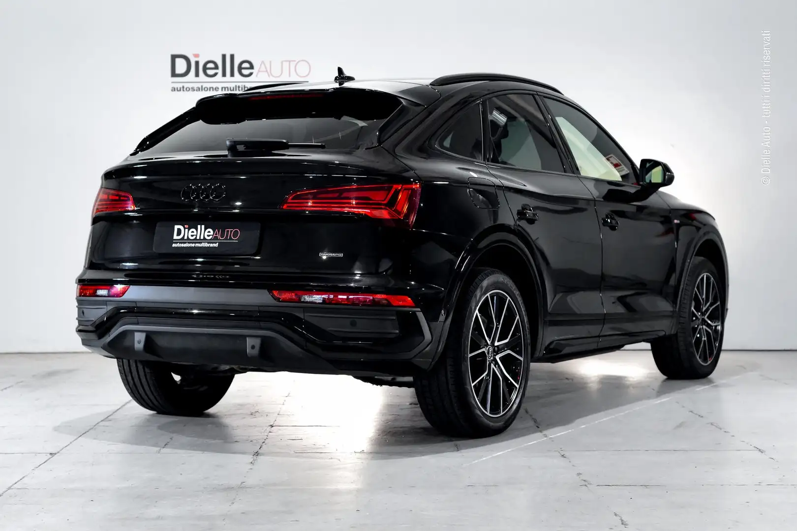 Audi Q5 Q5 Sportback Black line edition 40 TDI quattro Schwarz - 2