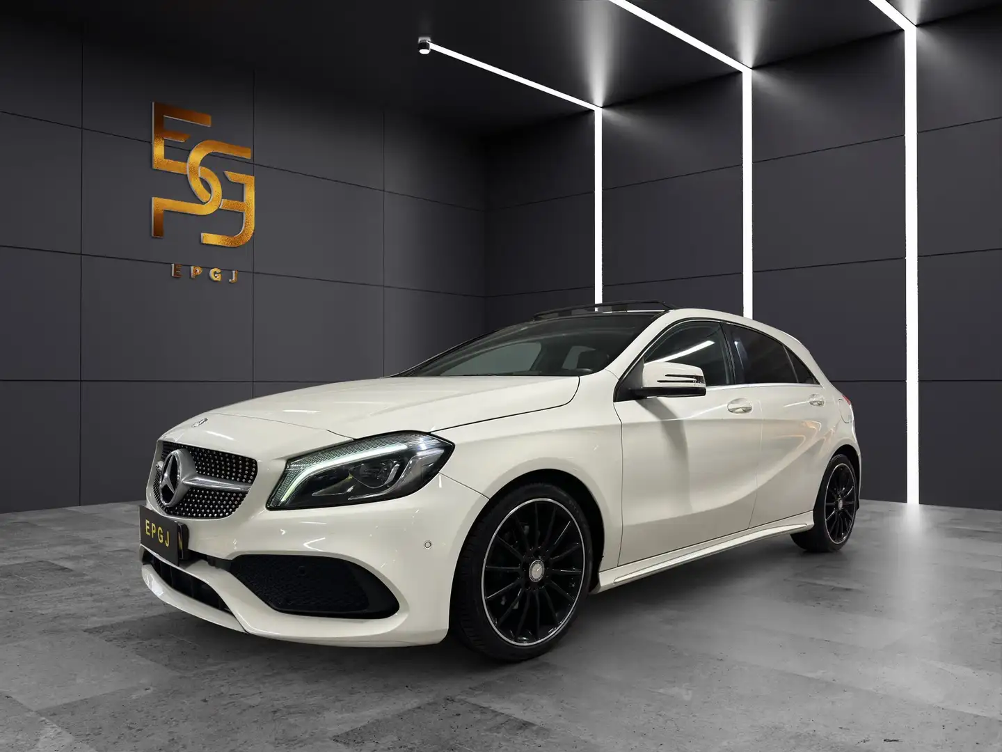Mercedes-Benz A 180 d Premium my16 Bianco - 1
