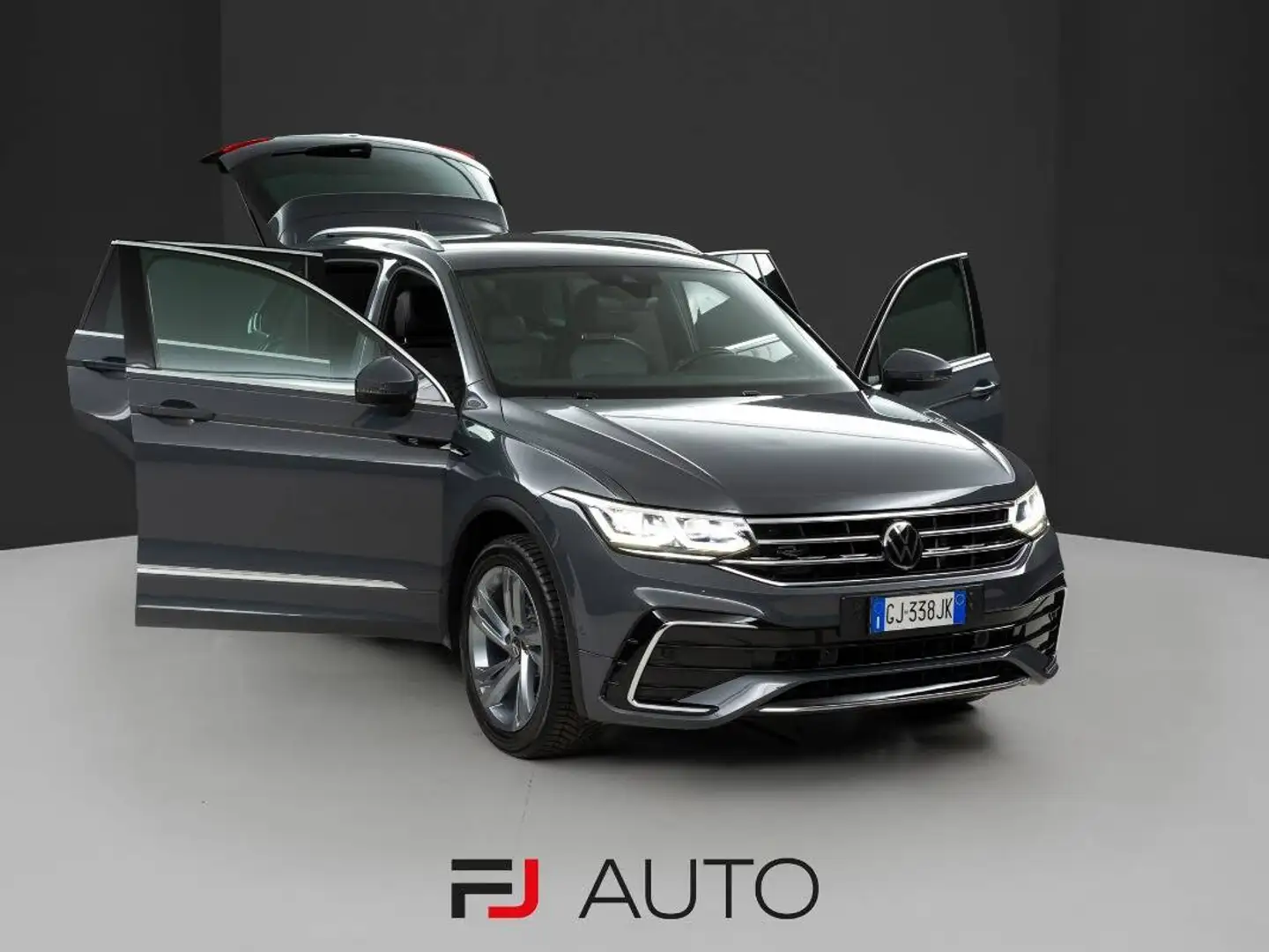 Volkswagen Tiguan 2.0 TDI R-Line 4motion 150cv DSG R Line Grigio - 2