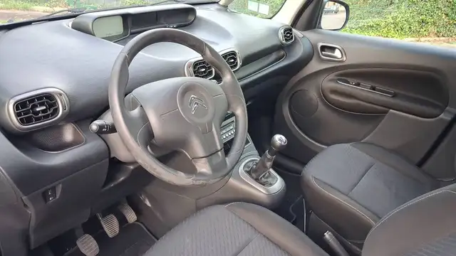 Citroen C3 Picasso view 8