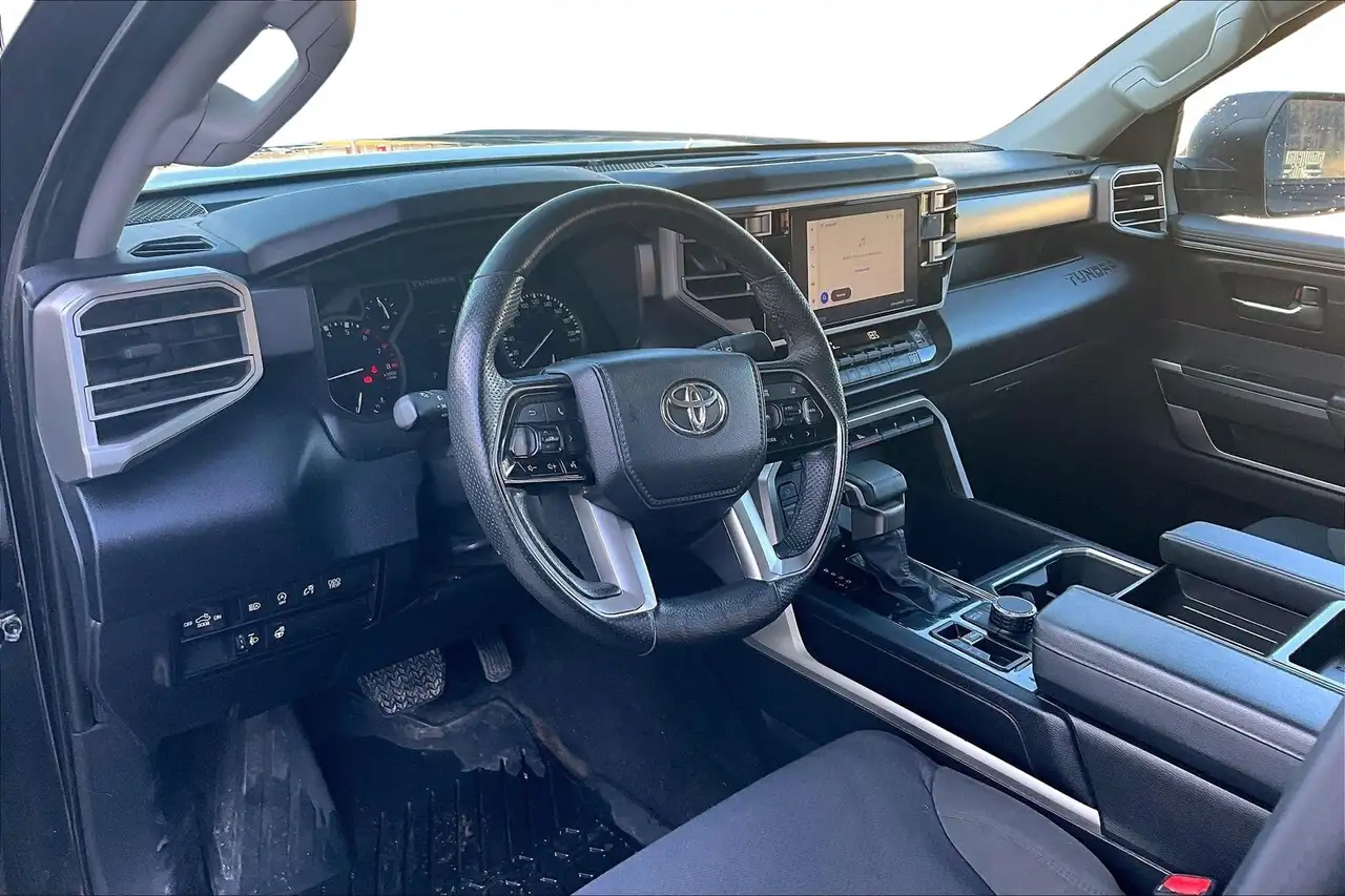 Toyota Tundra снимка Toyota Tundra