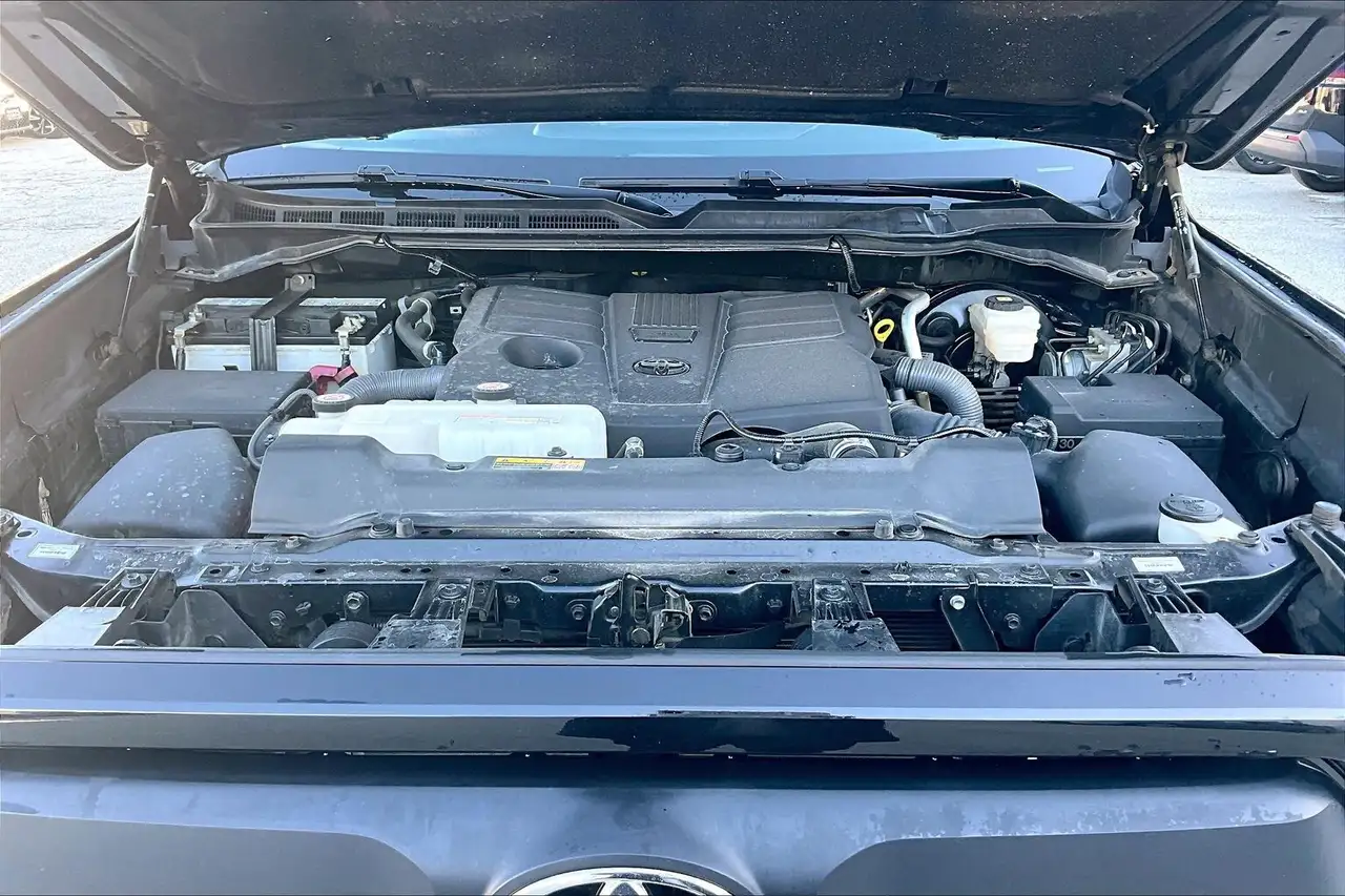 Toyota Tundra снимка Toyota Tundra