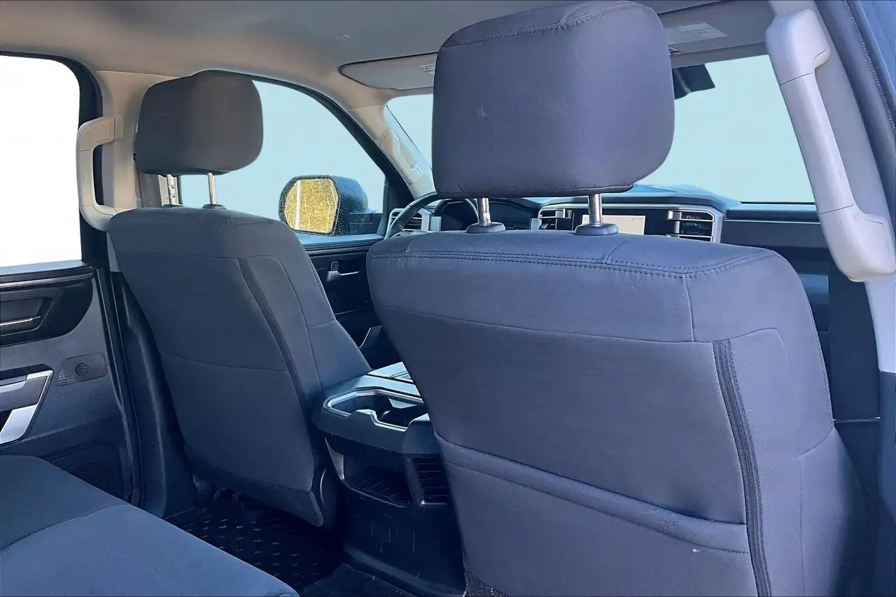 Toyota Tundra снимка Toyota Tundra
