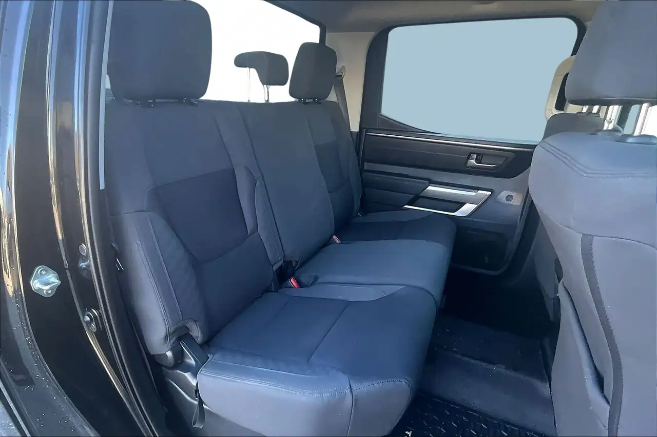 Toyota Tundra снимка Toyota Tundra