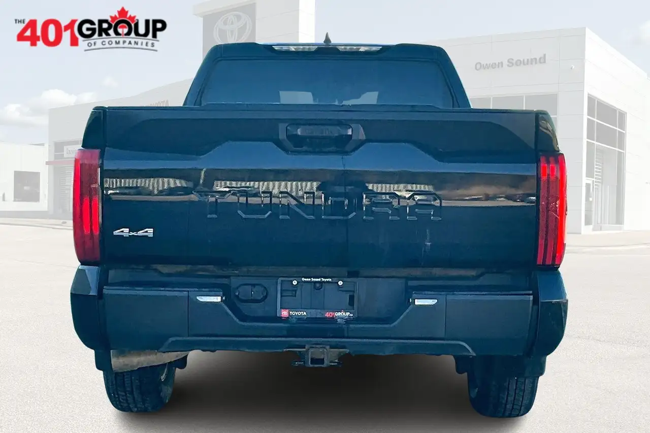 Toyota Tundra снимка Toyota Tundra