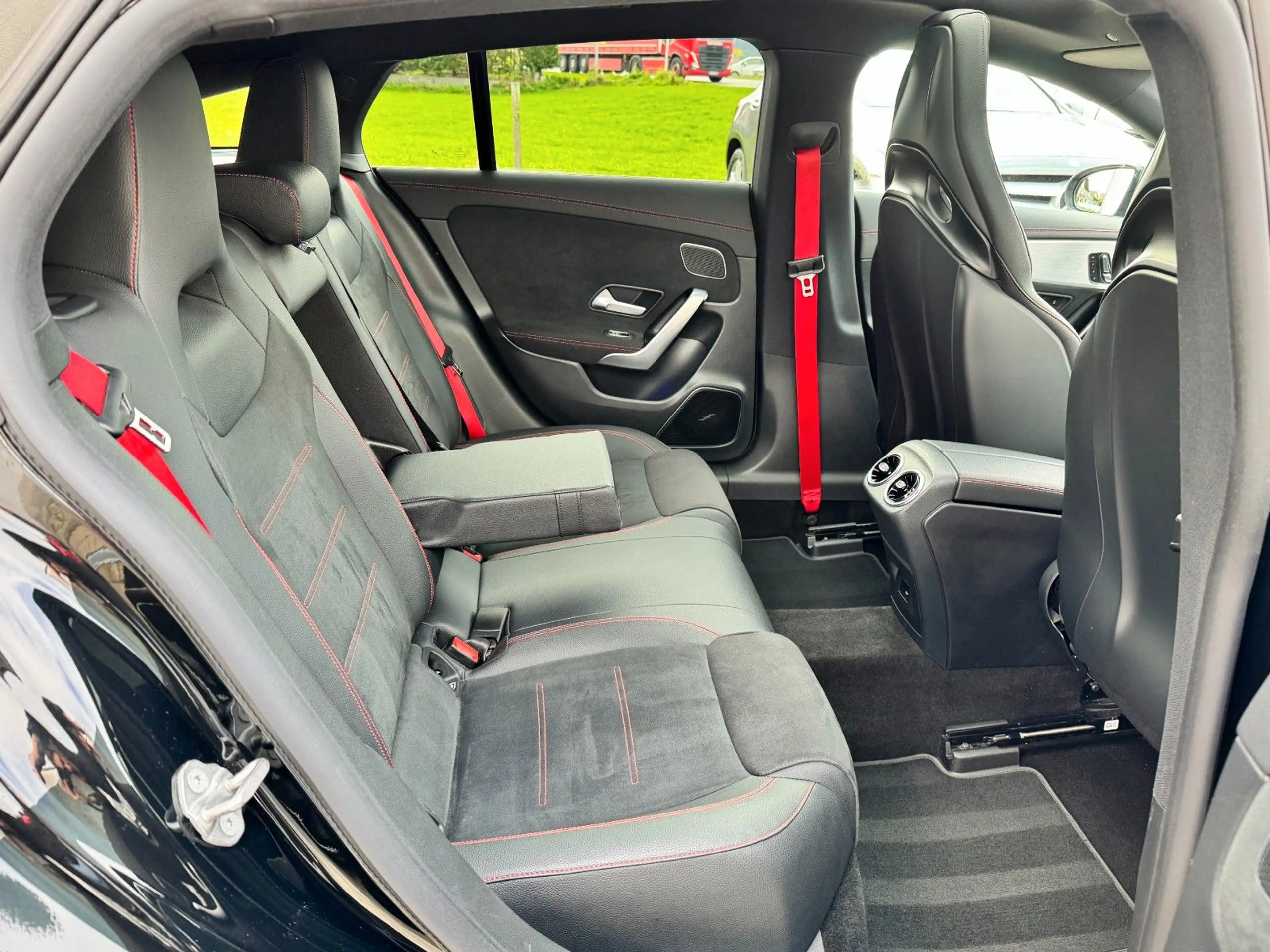 Mercedes-Benz CLA 45 AMG CLA 45s SB*AMG*NIGHT*4M*DISTR+*360KAMERA*LED*PAN — photo 3