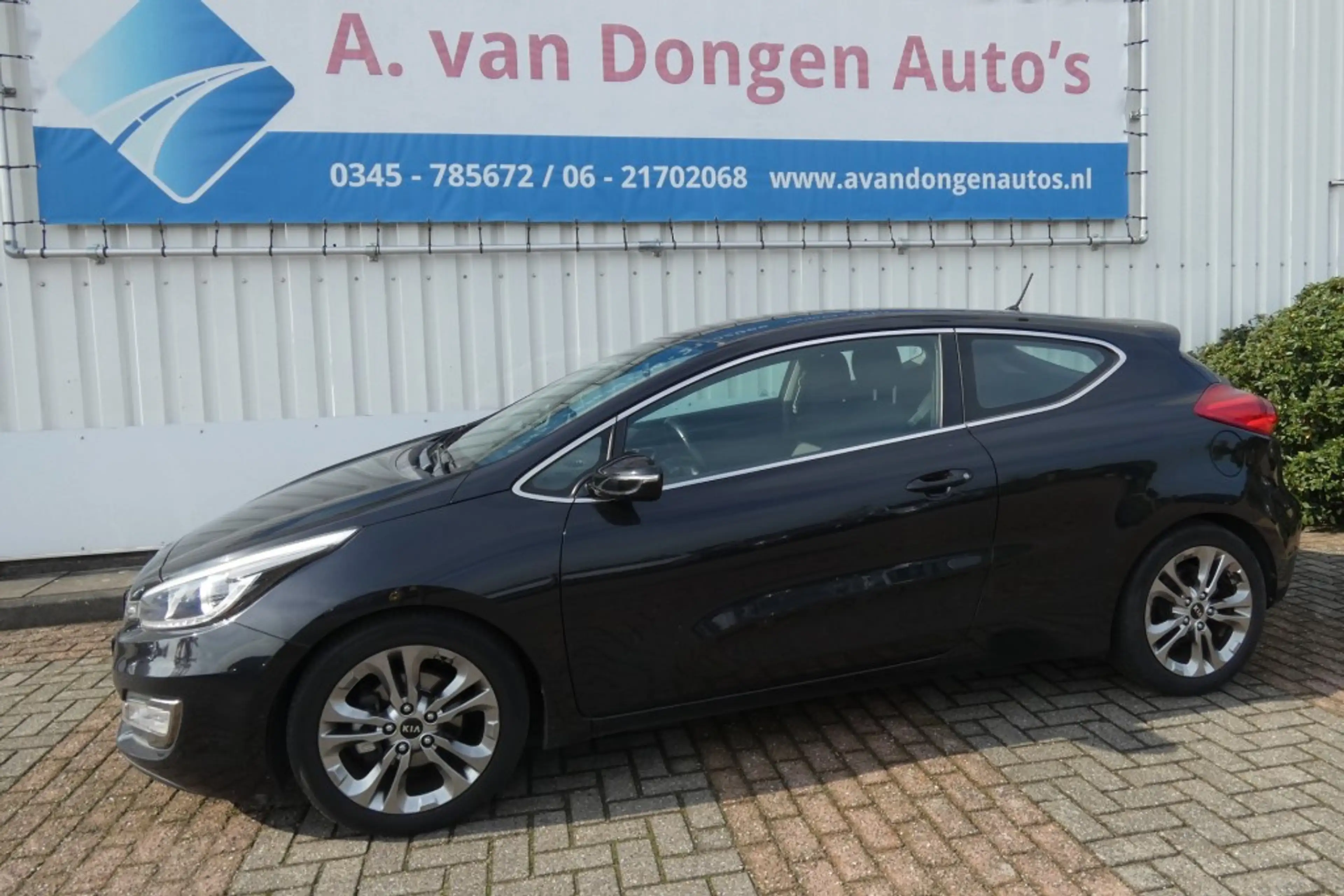 Kia Ceed / cee'd 1.6 GDI 20TH ANNIVERSARY,Airco,Cruise,Bltooth,Navi