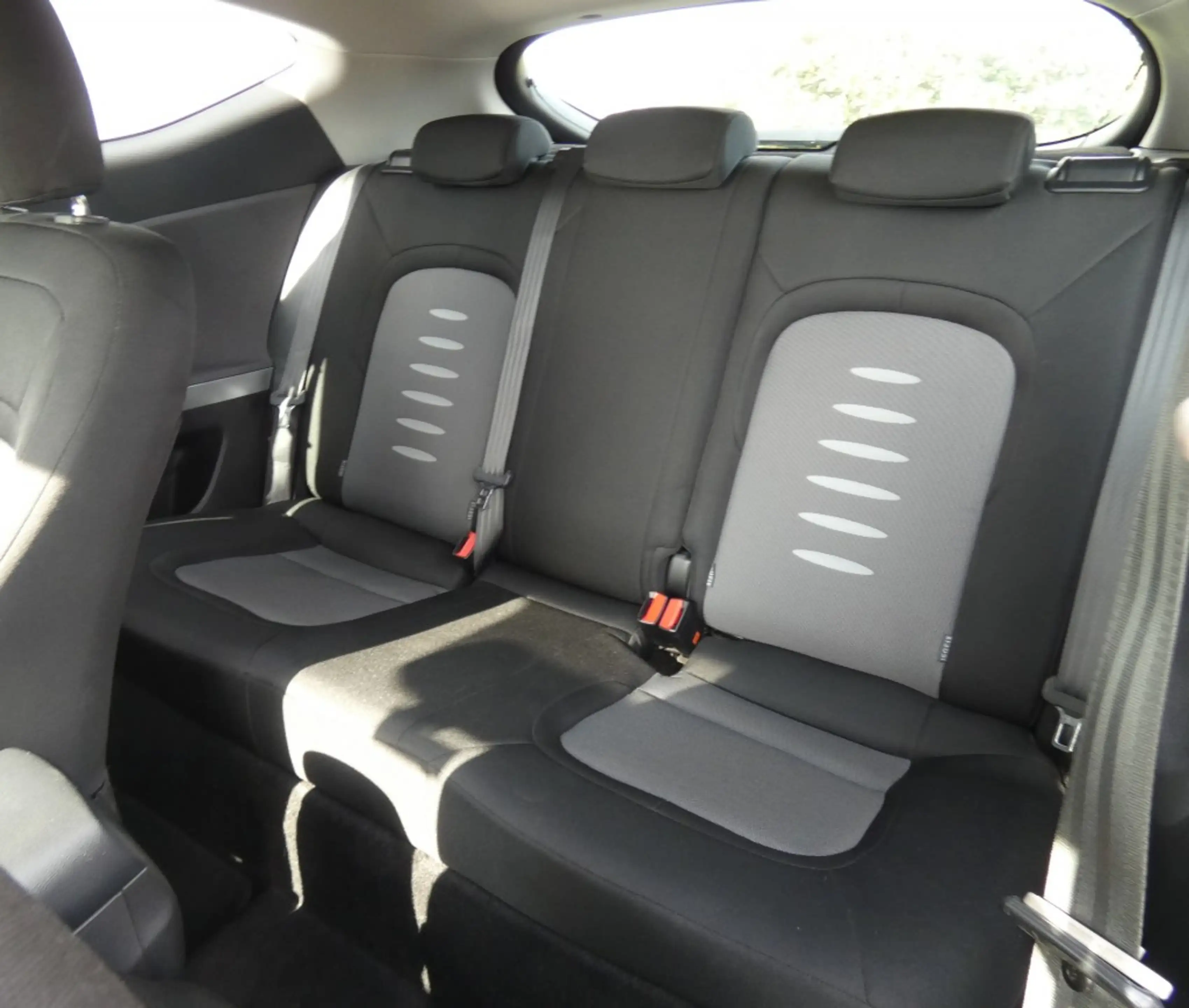 Kia Ceed / cee'd 1.6 GDI 20TH ANNIVERSARY,Airco,Cruise,Bltooth,Navi — photo 9