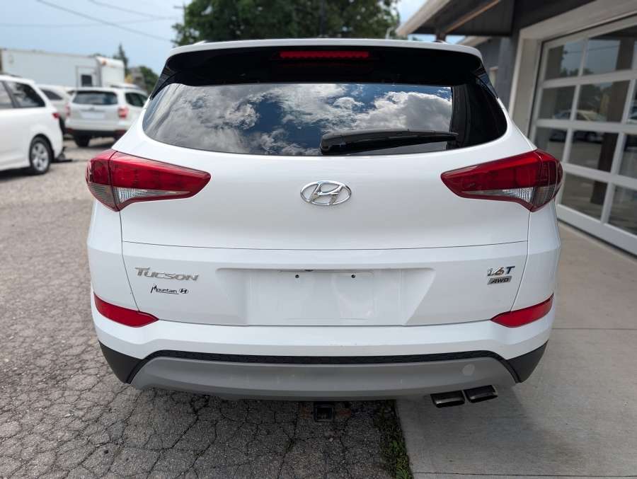 2017 Hyundai Tucson SE — снимка 1