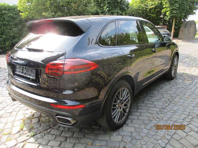 Imagine Porsche Cayenne Diesel Platinum Edition