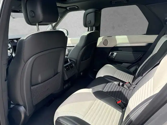 Land Rover Discovery view 5