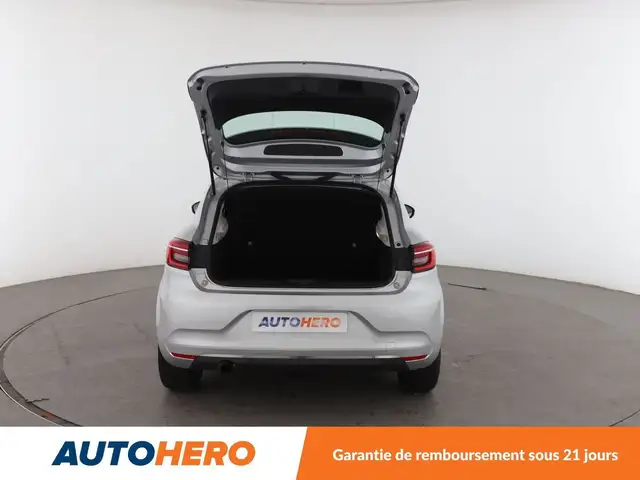 Renault Clio view 16