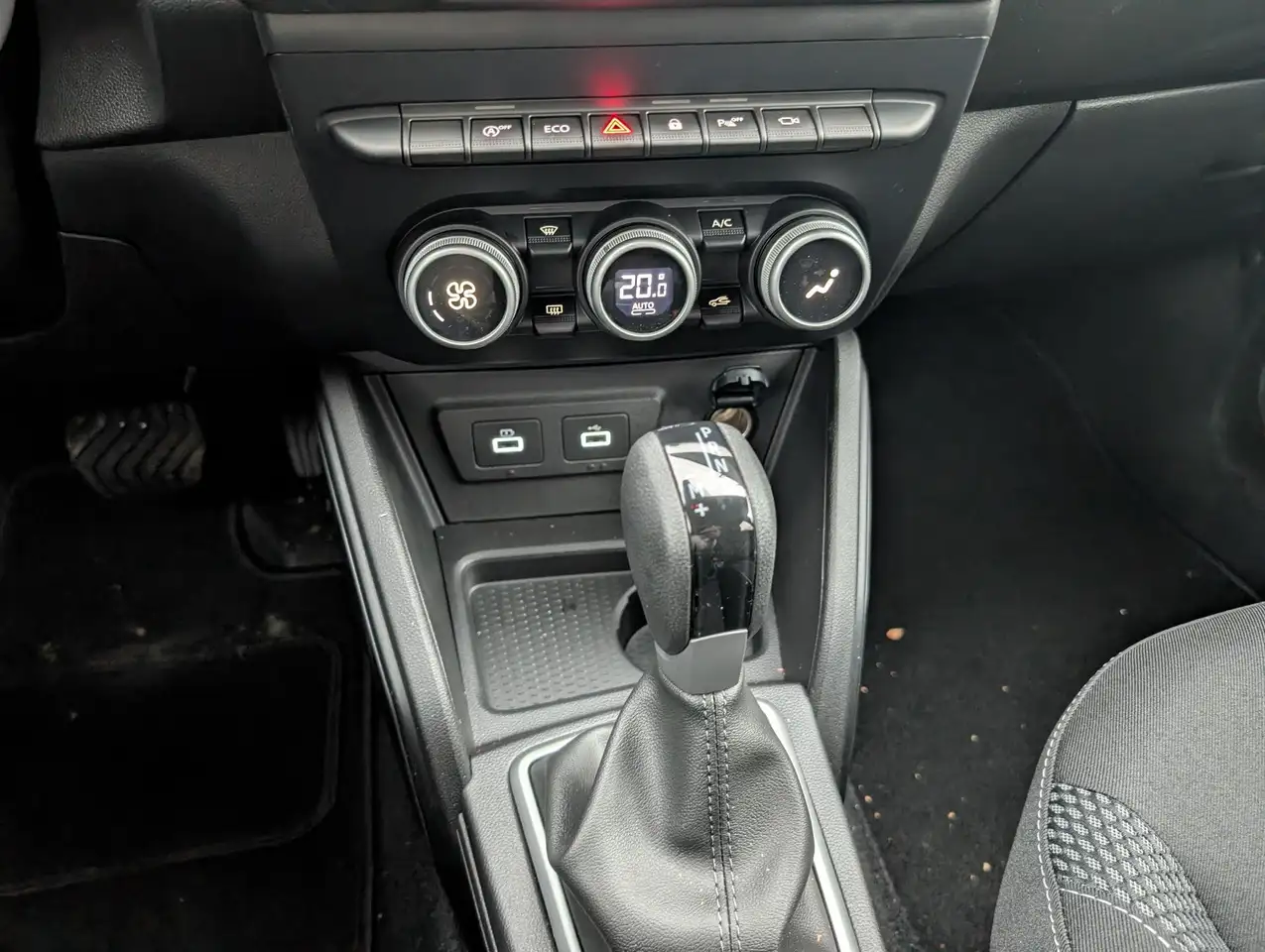 Dacia Duster 1.3 TCe150 Journey (35) 9