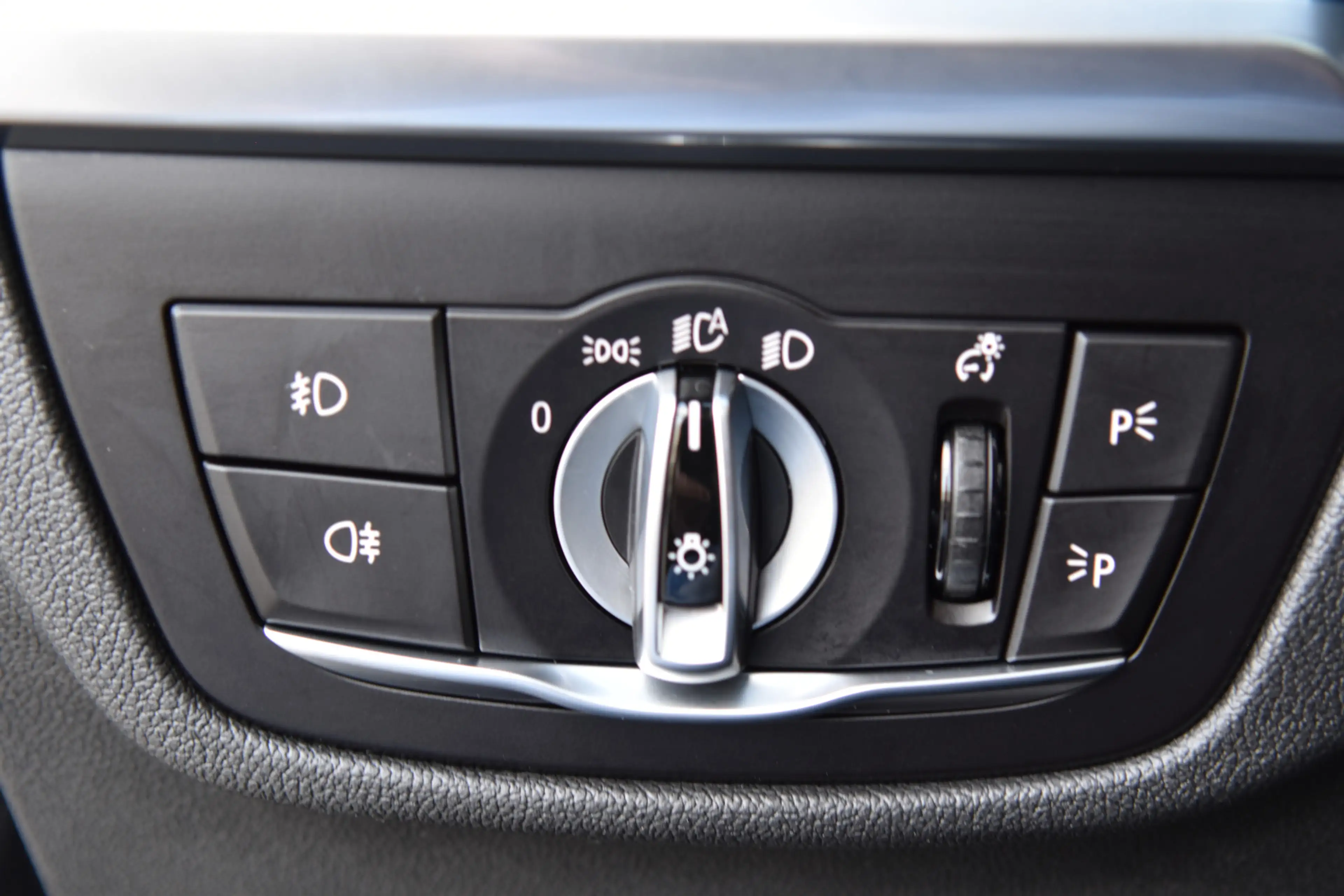 BMW X3 S-Drive 20i Launch Edition High Executive * M-Spor — photo 28