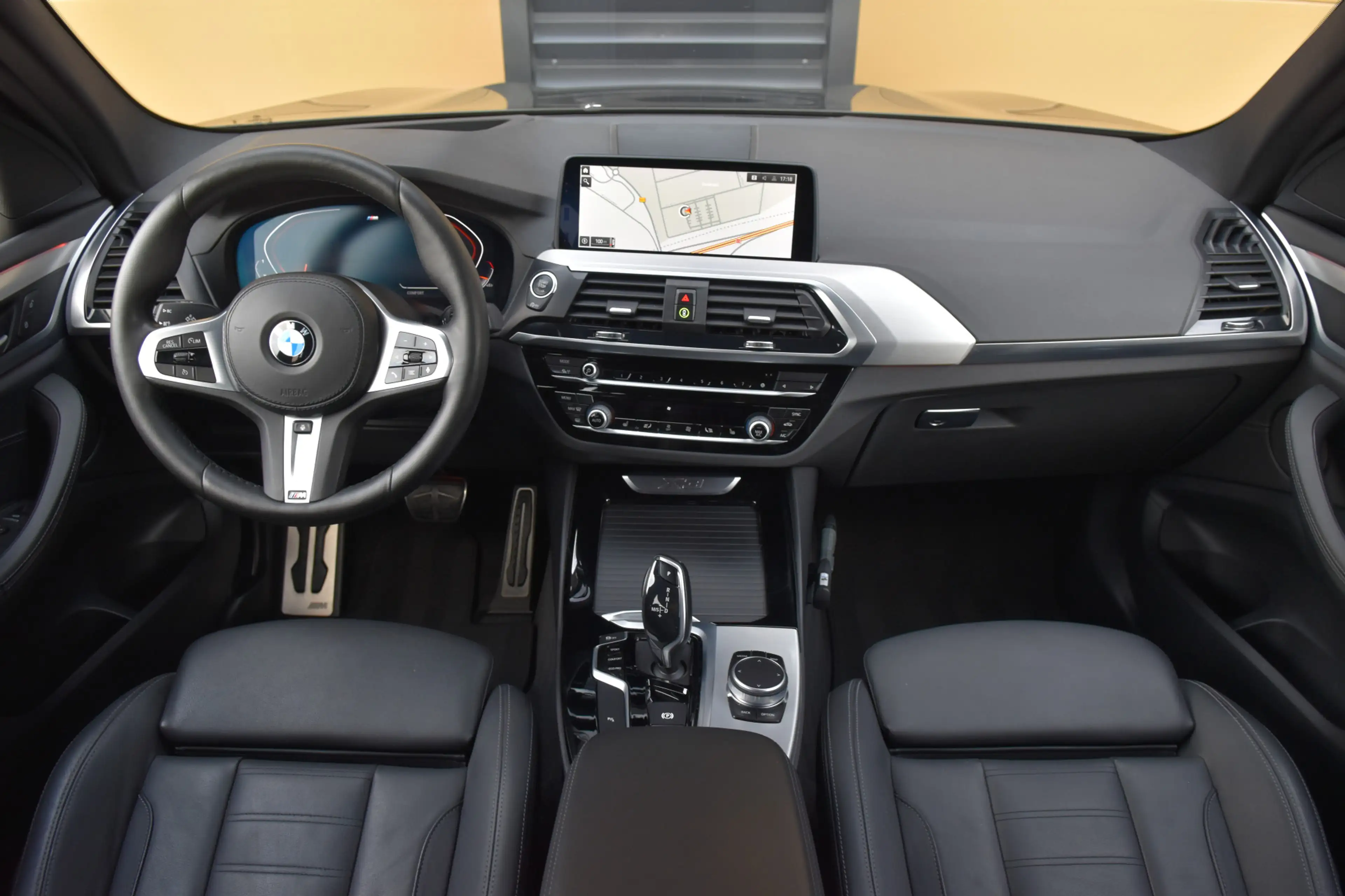 BMW X3 S-Drive 20i Launch Edition High Executive * M-Spor — photo 3