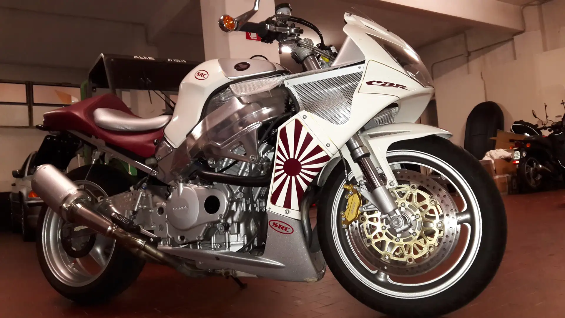 Honda CBR 1000 White - 1