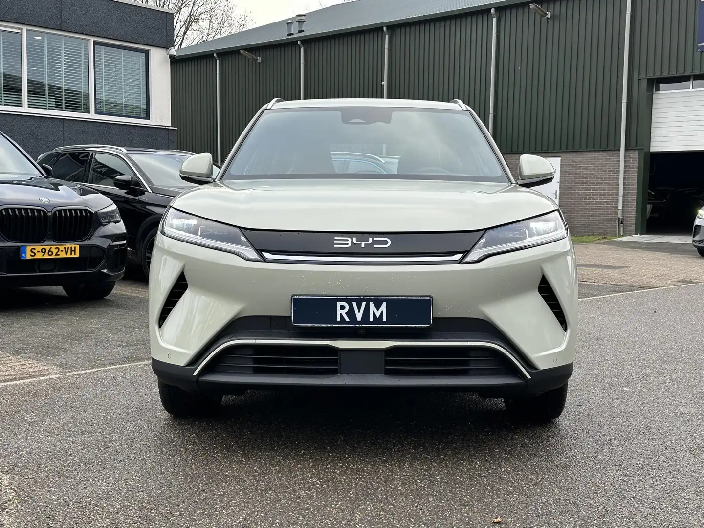 BYD Atto 2 Boost 45 kWh VAN: €32.900,- VOOR: €30.770,- UW EIN - 2