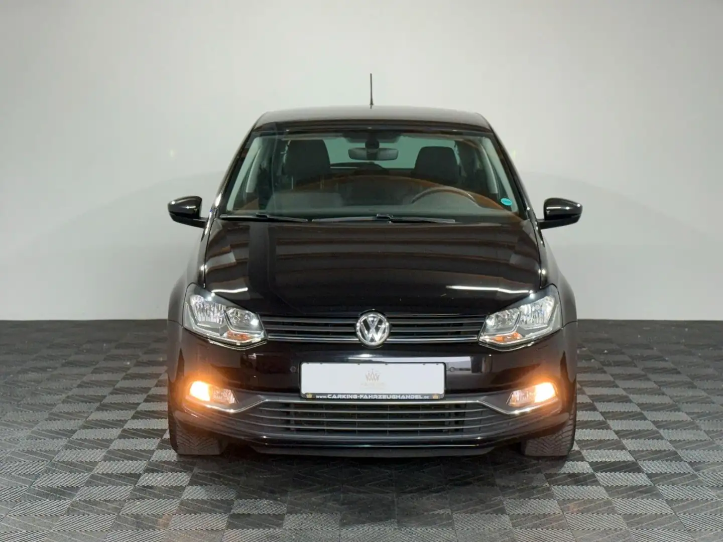 Volkswagen Polo V Comfortline | 2. Hand | Apple Carplay Negro - 2