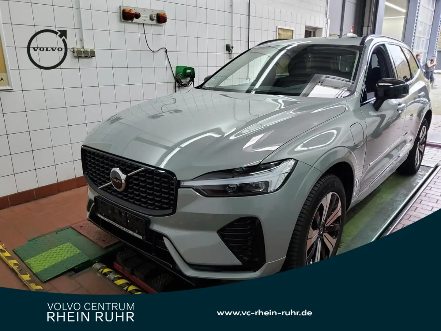 Volvo XC60 T8 Recharge AWD PlusDark+WINTERPAK+STNDHZ+ Grijs - 1