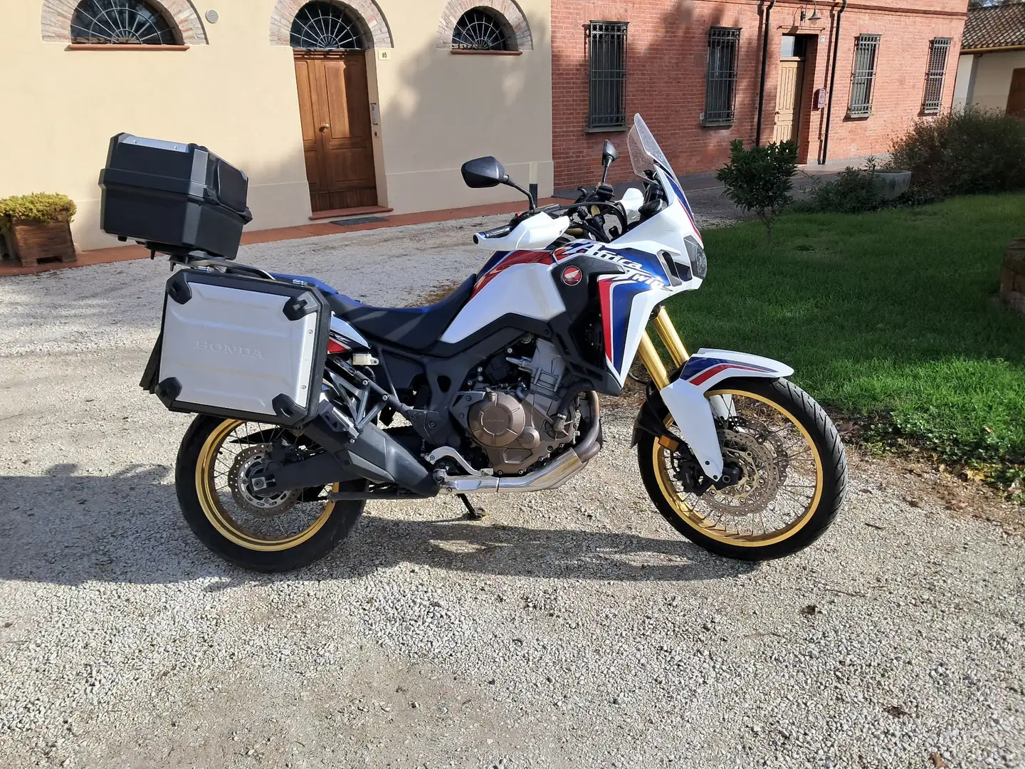 Honda CRF 1000 cambio manuale tre borse originali Fehér - 1