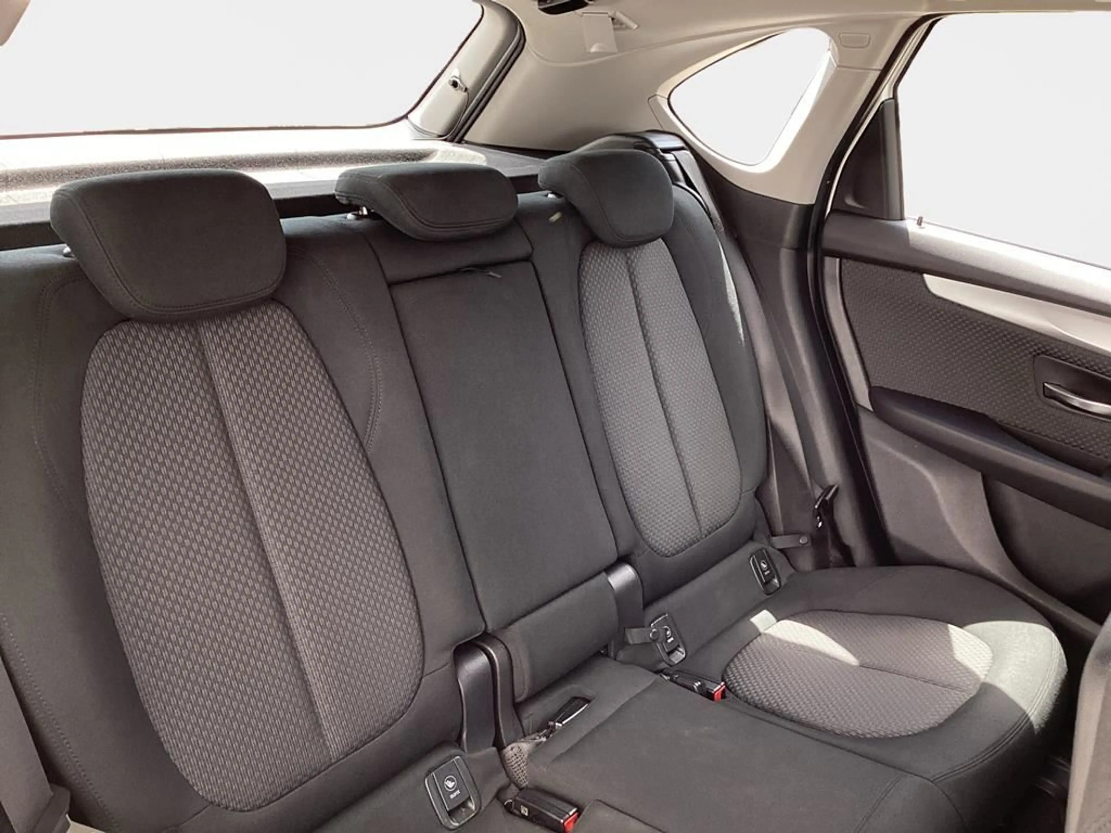 BMW 216 Advantage — photo 15