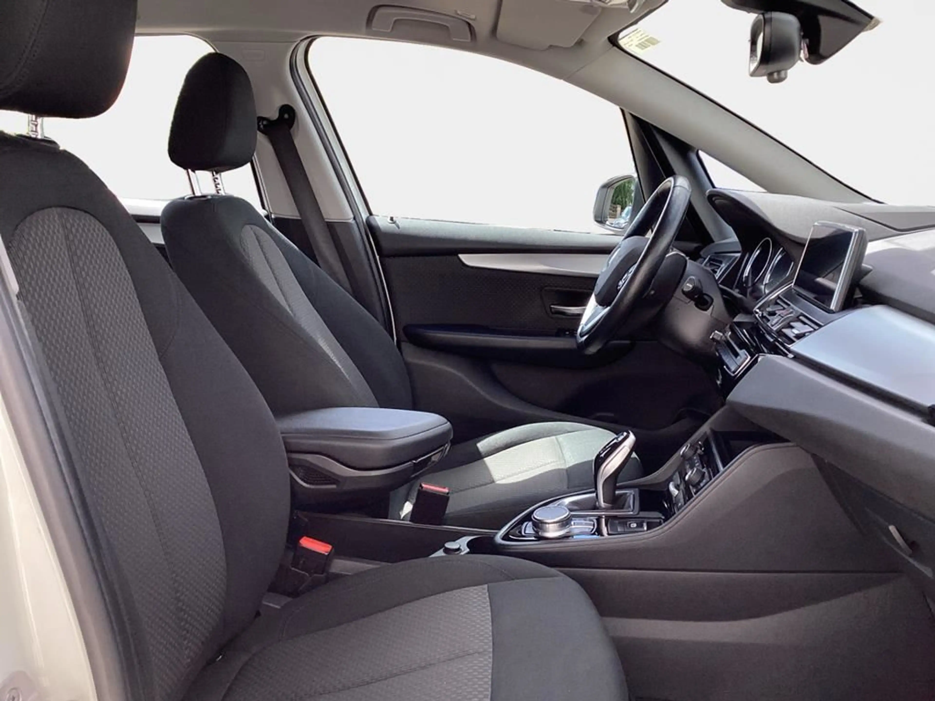 BMW 216 Advantage — photo 14